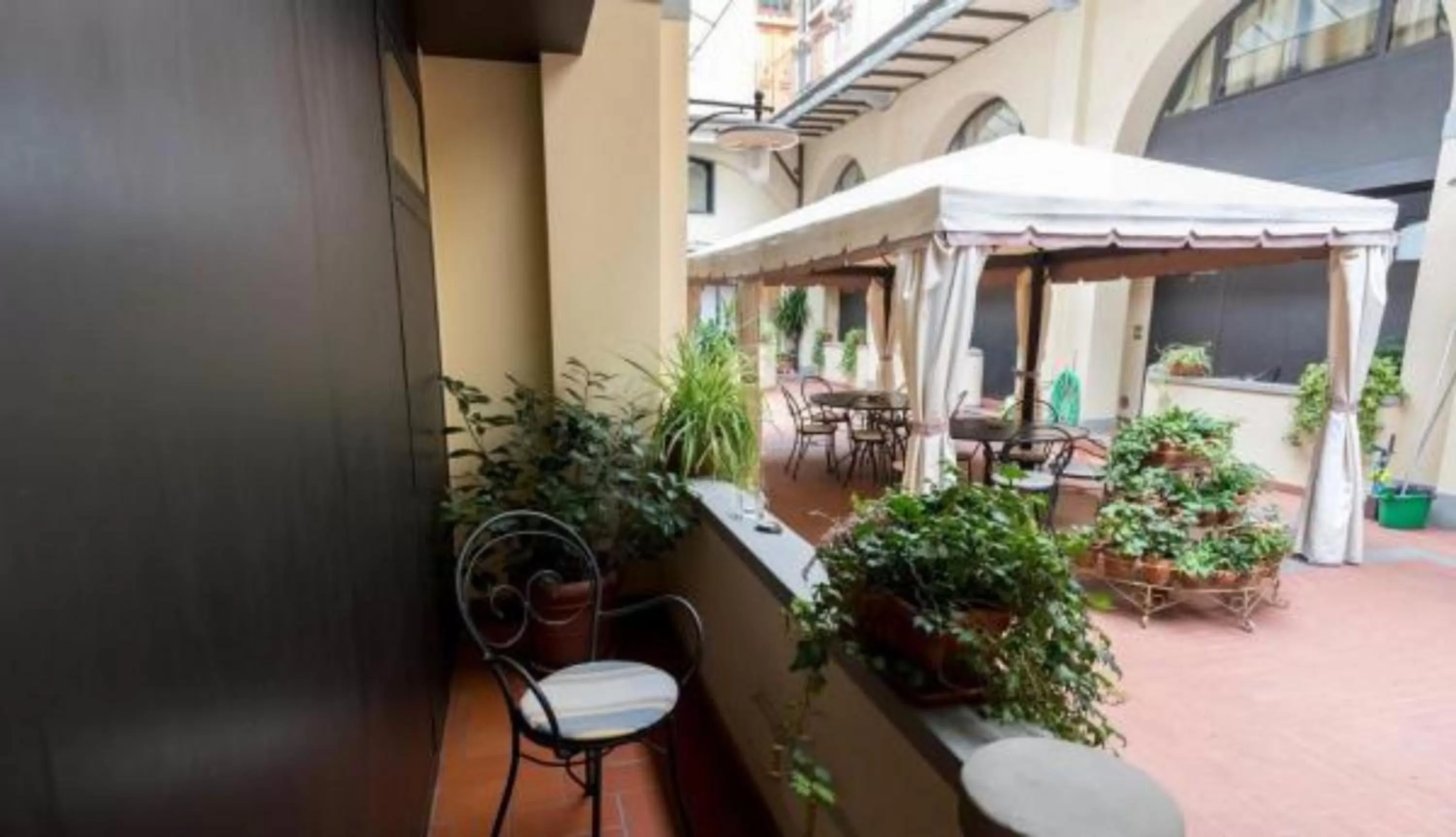 Patio in Hotel Residence La Contessina