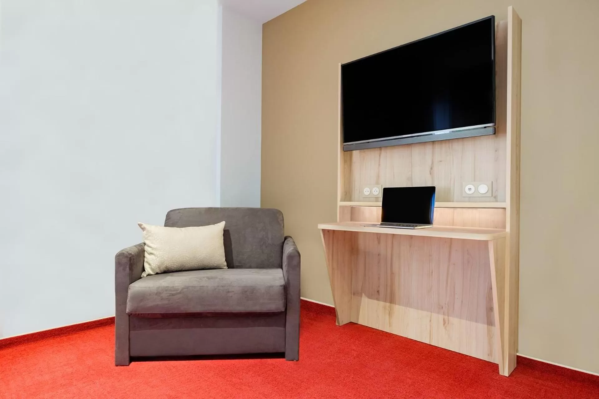 Bedroom in The Originals City, Hôtel Acadine, Pont-Audemer