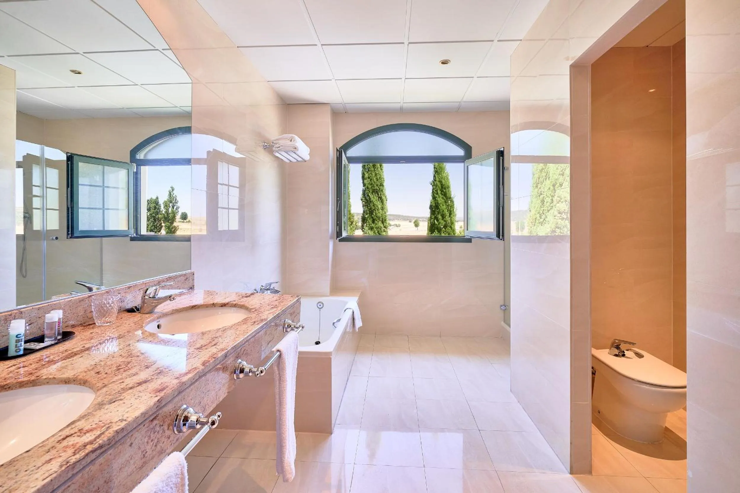 Bathroom in Hotel Fontecruz Ávila