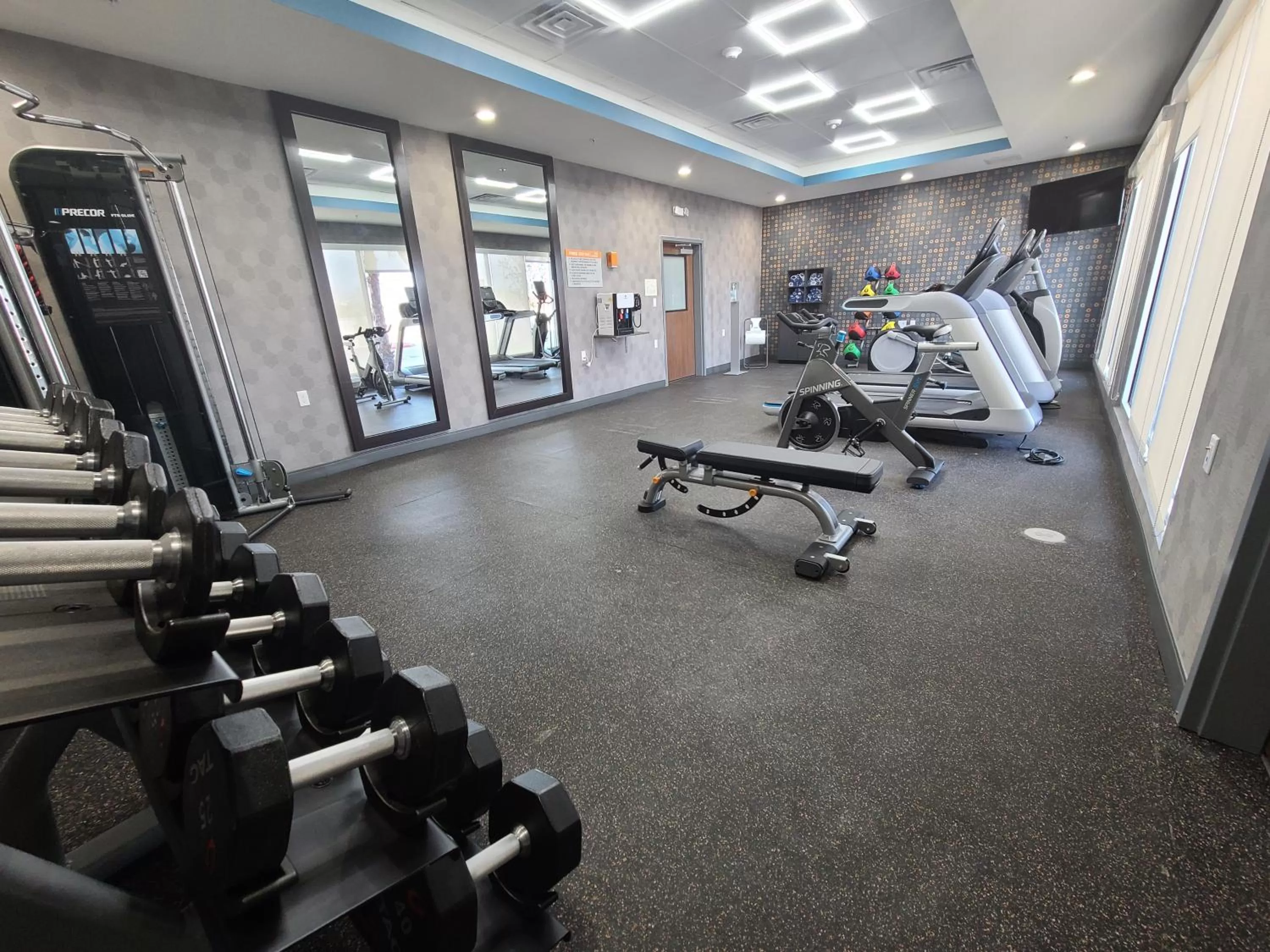 Fitness centre/facilities in La Quinta Inn & Suites by Wyndham Fort Stockton Northeast