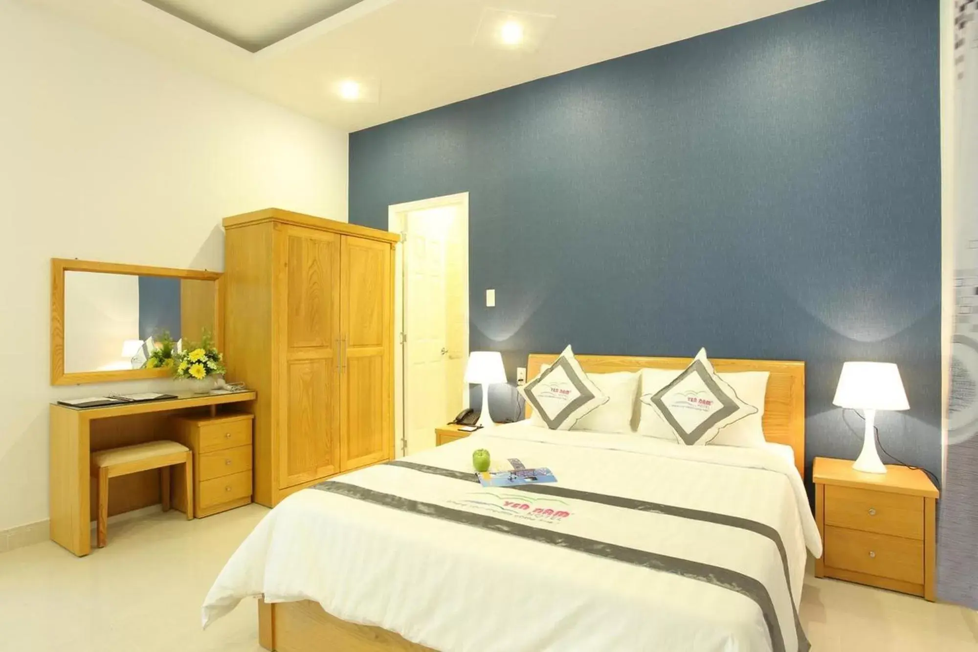 Deluxe Double Room in Yen Nam Hotel Nguyen Trong Tuyen Deluxe Double Room in Yen Nam Hotel Nguyen Trong Tuyen