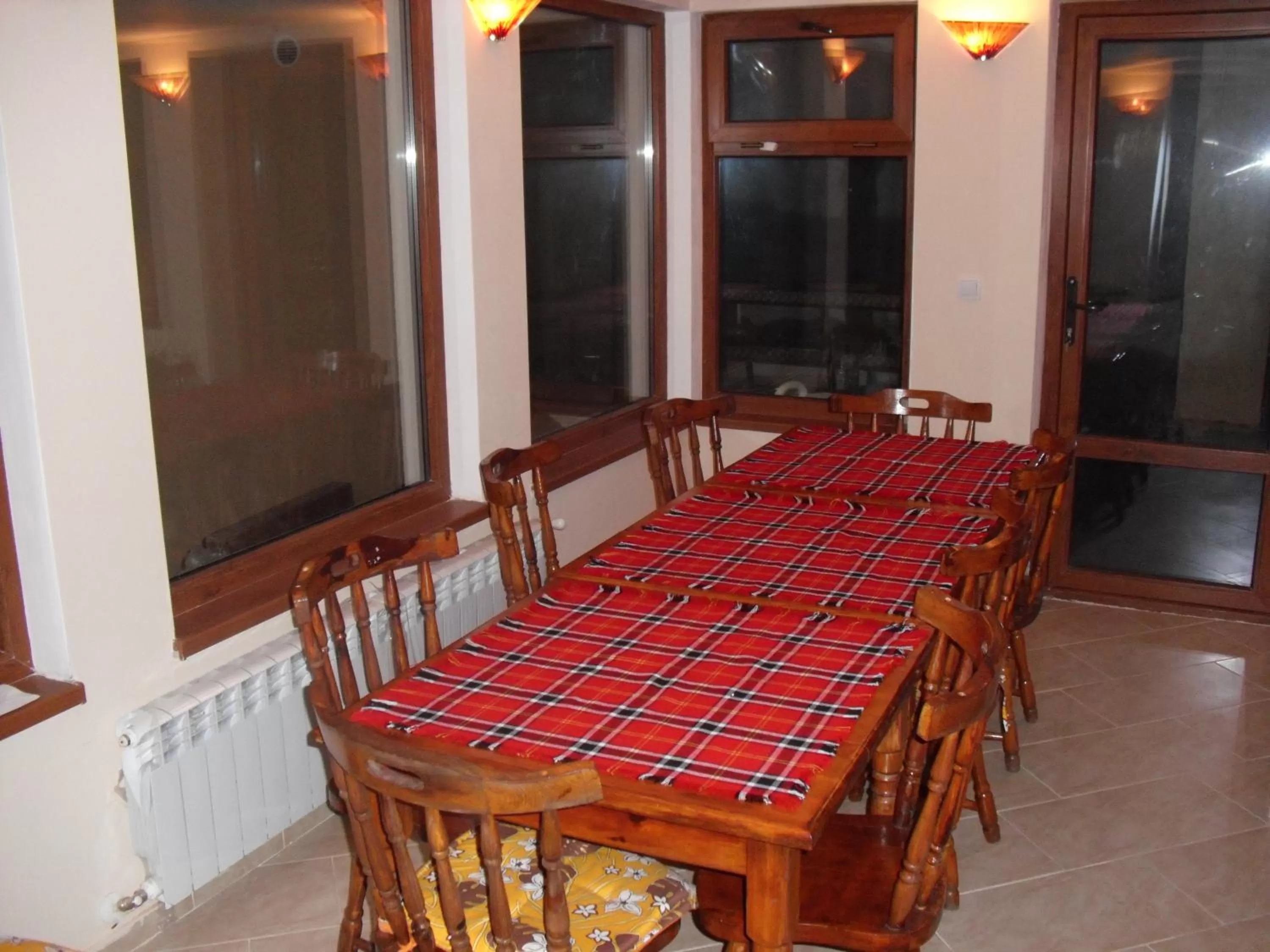 Dining Area in Family Hotel Malibu