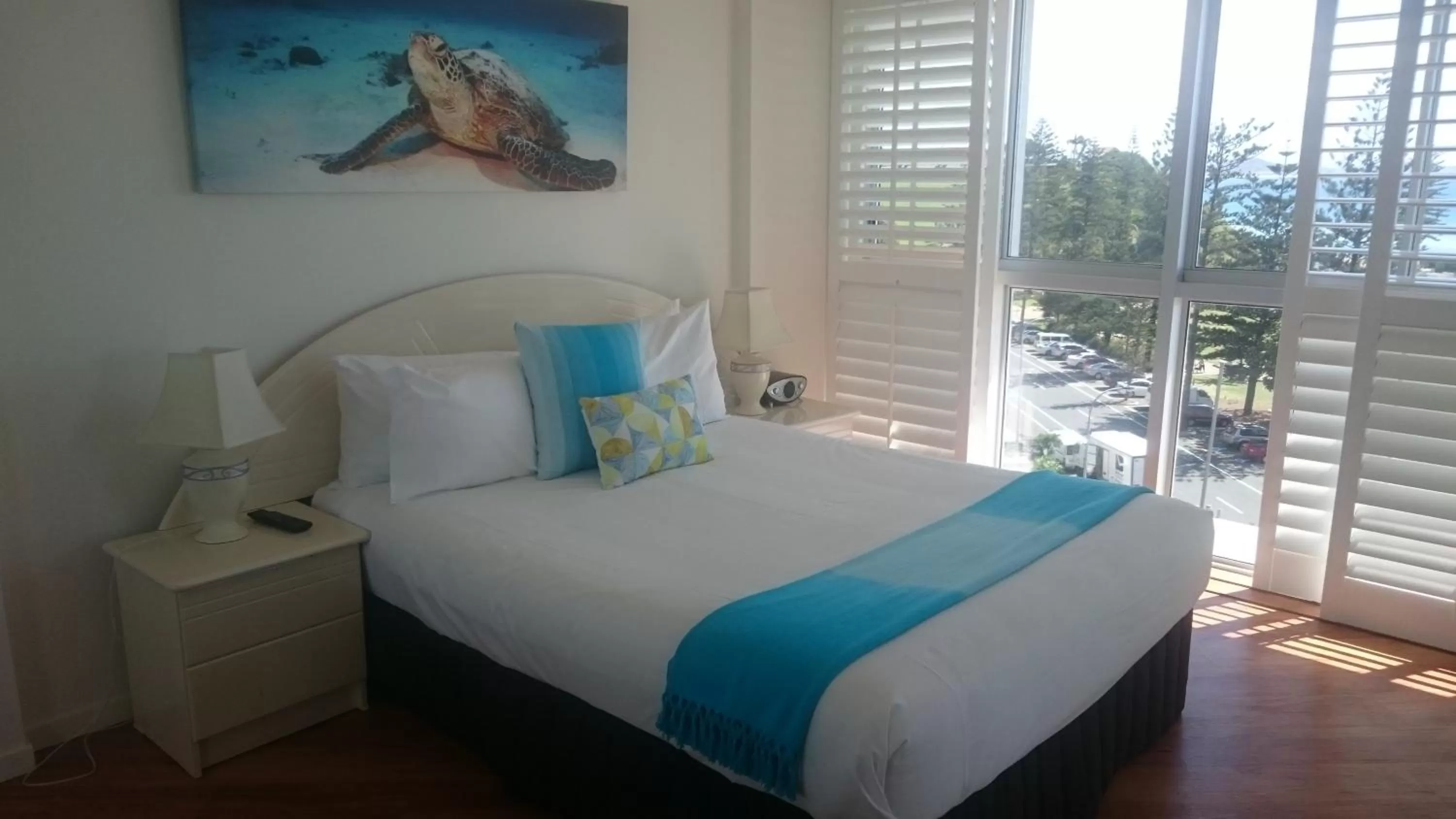 Bedroom, Bed in ULTIQA Points North