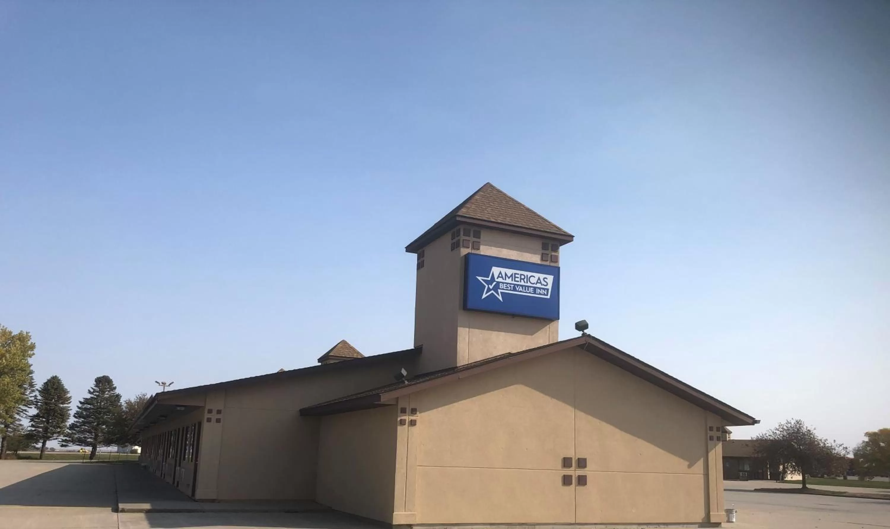 Property building in Americas Best Value Inn Onawa