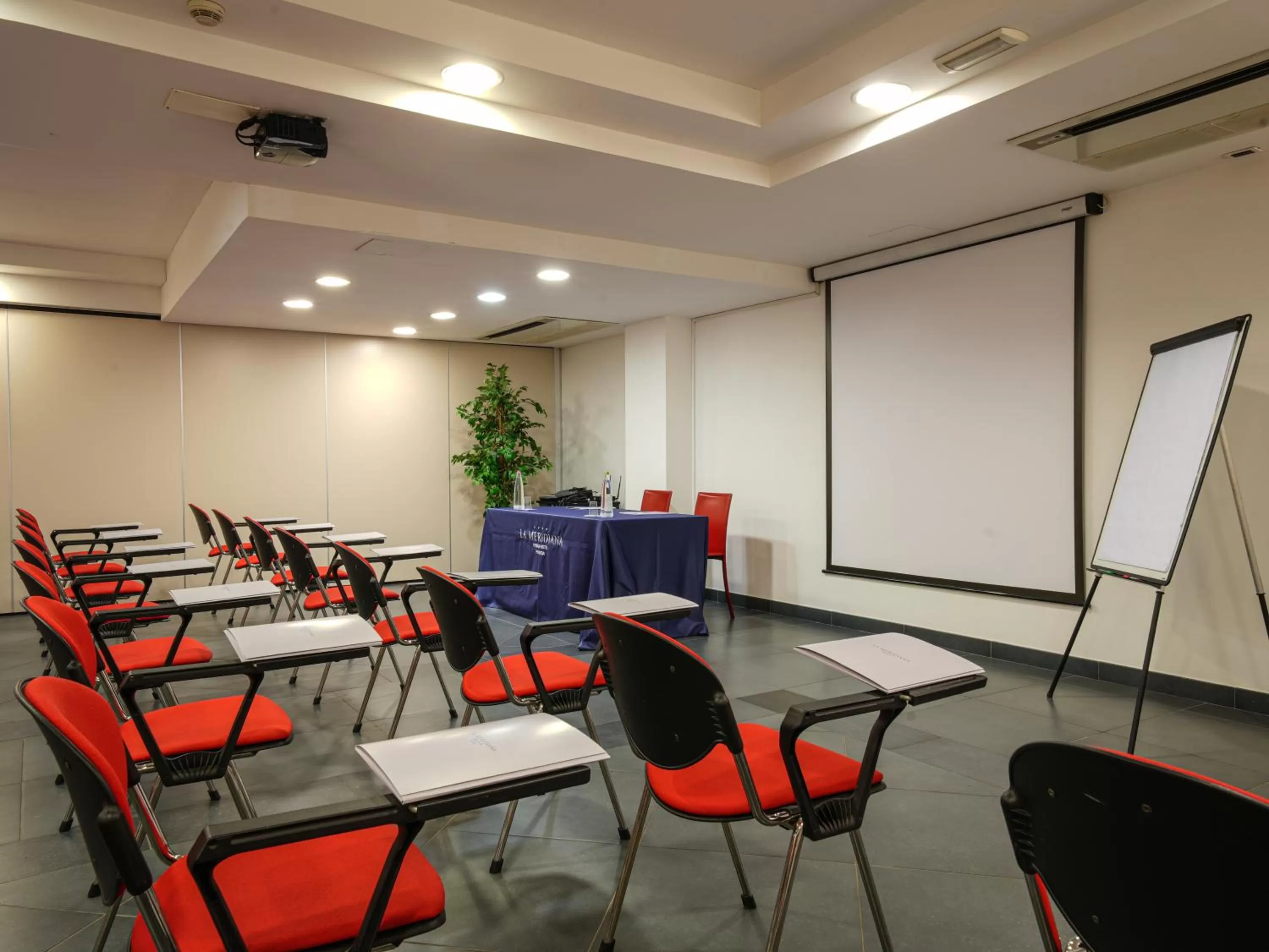 La Meridiana Bleisure Hotel