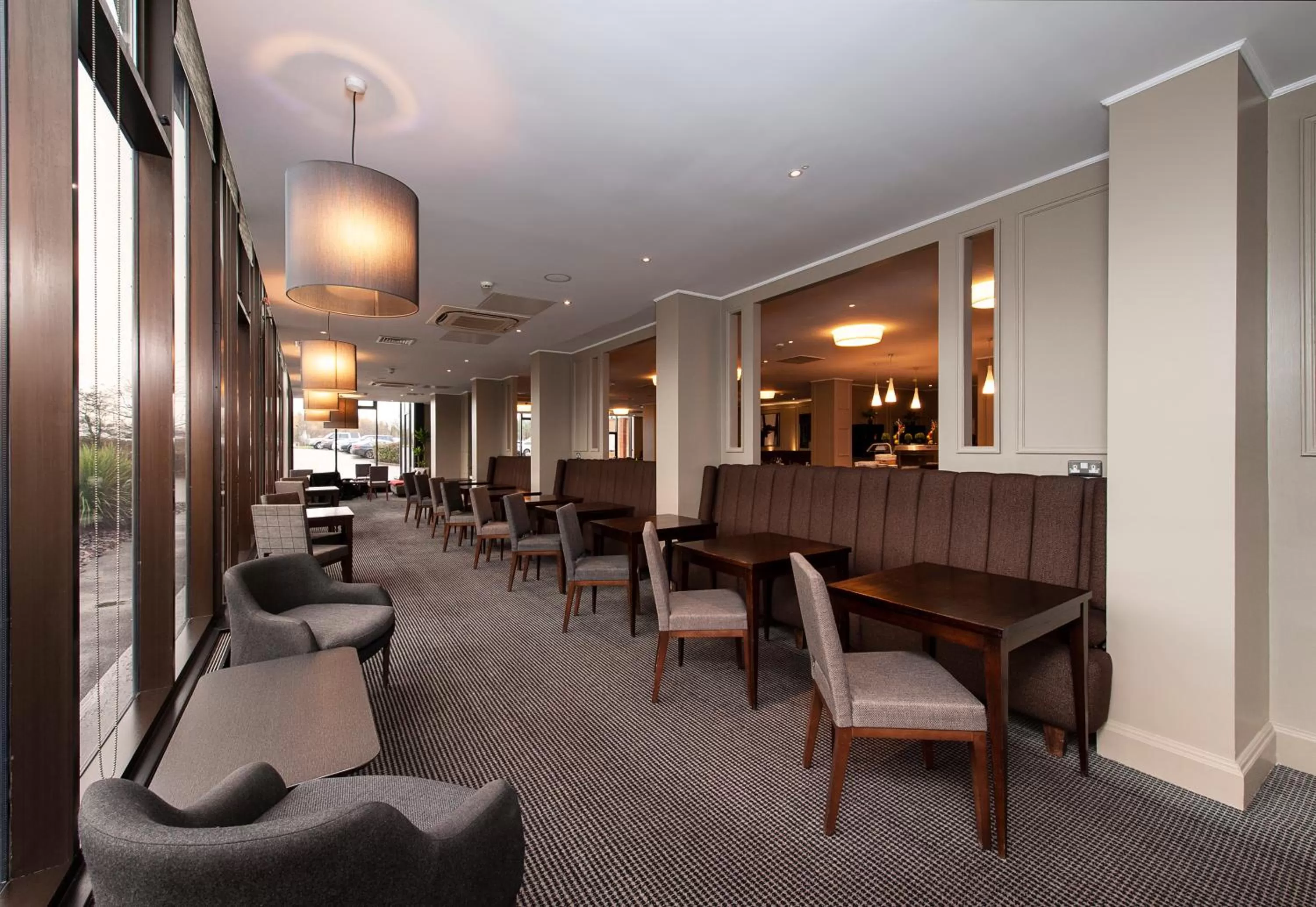 Lounge or bar in Mercure Telford Centre Hotel