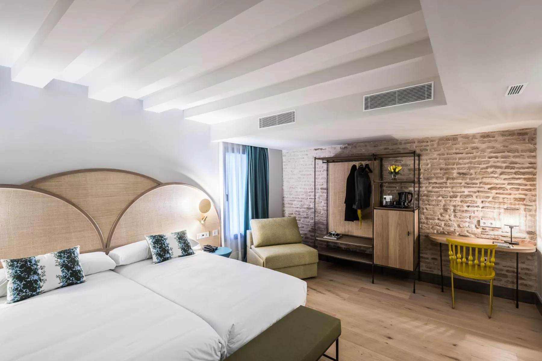 Photo of the whole room, Bed in Intelier Casa de Indias