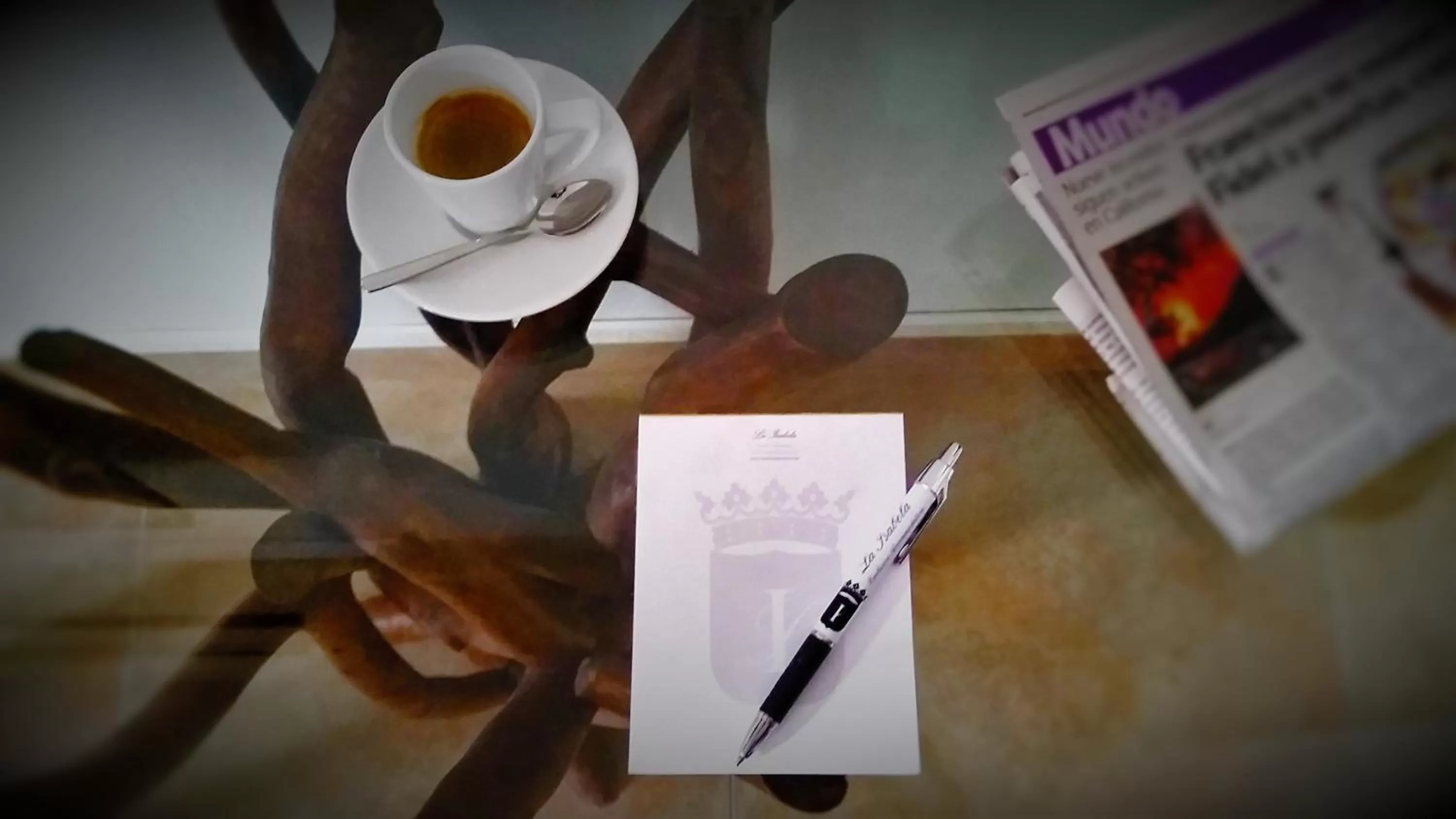 Coffee/tea facilities in La Isabela Suites