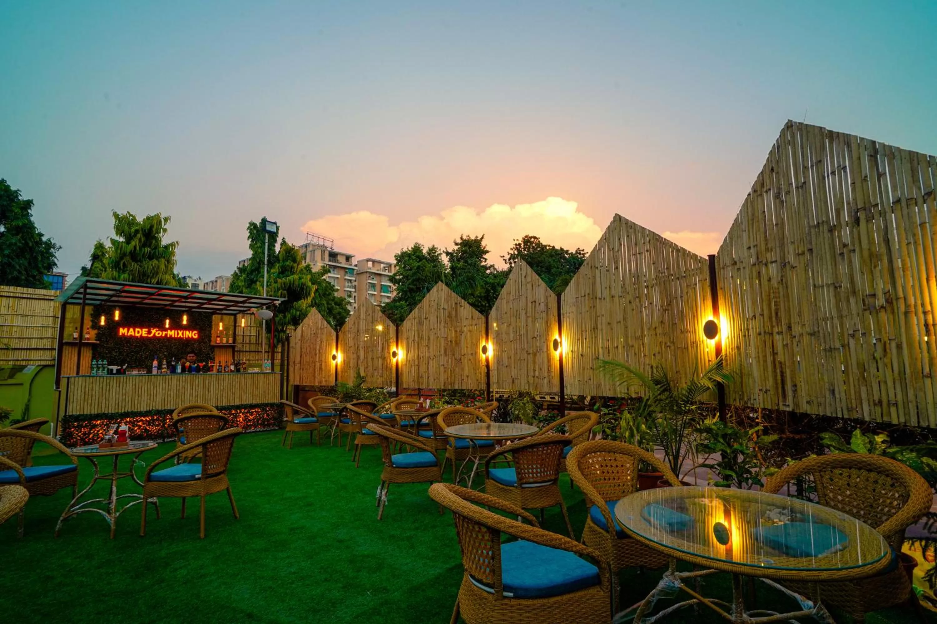 oven in Treebo New Rockwell Vivek Vihar