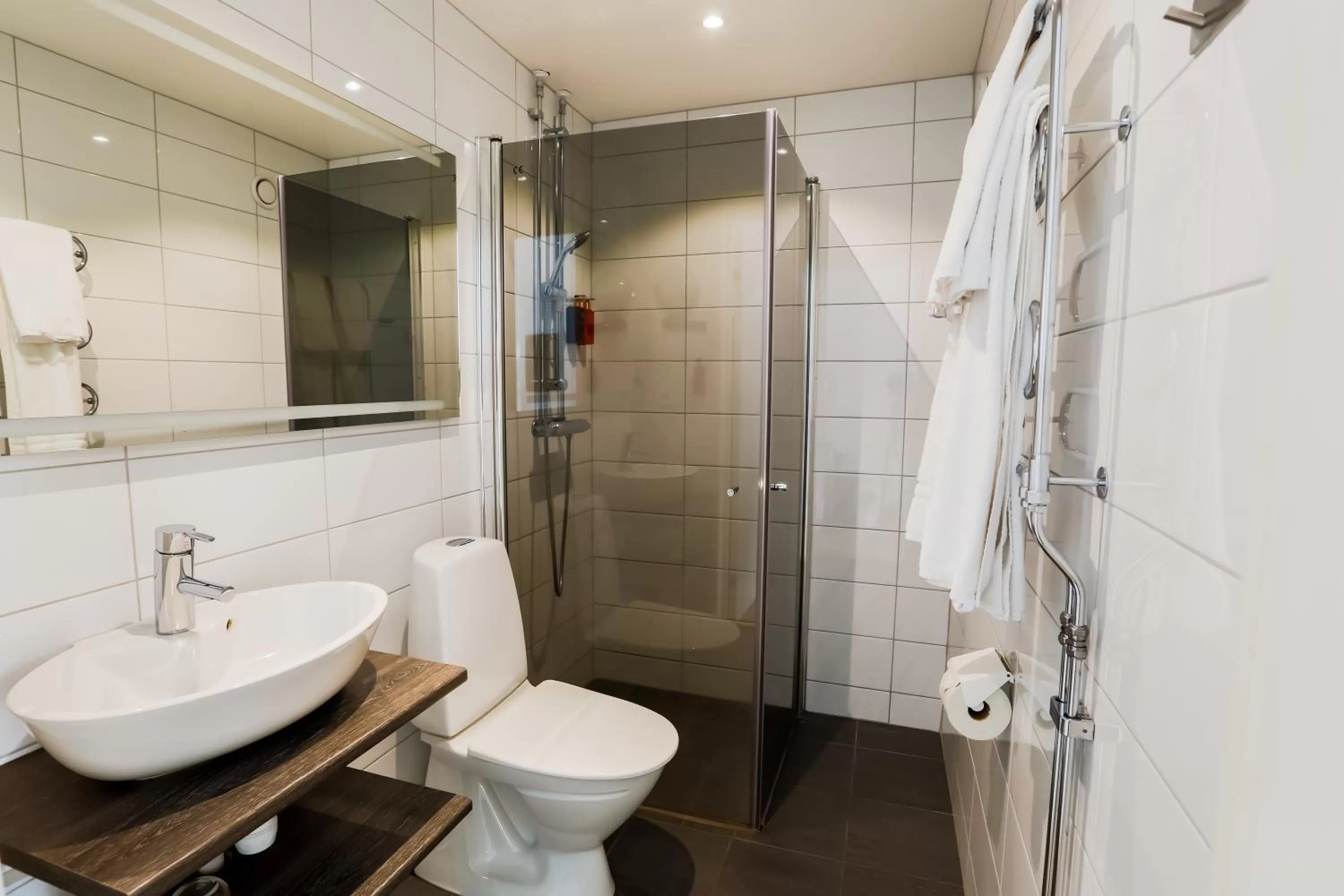 Bathroom in Home Hotel Cardinal