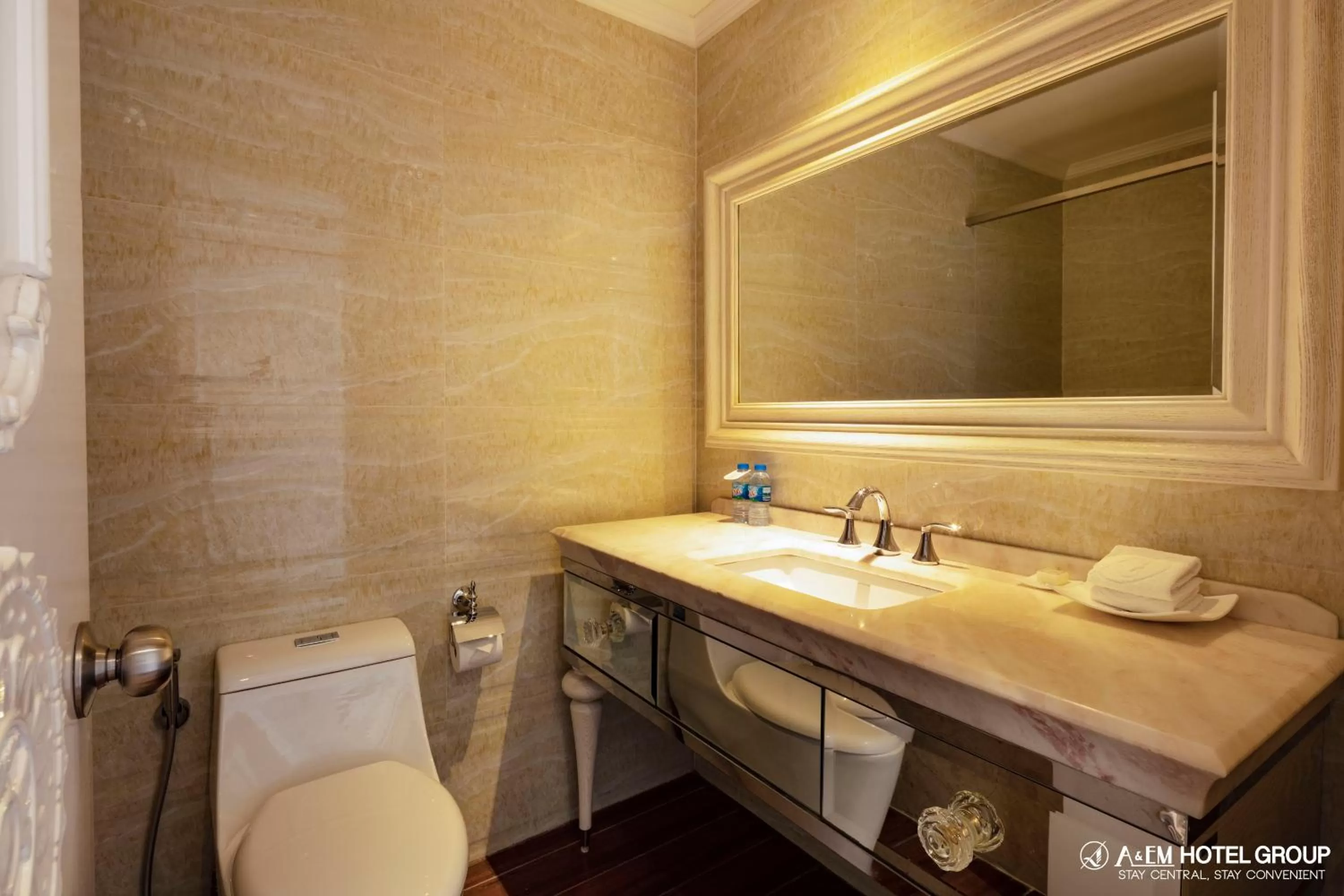Bathroom in A&EM Saigon Hotel