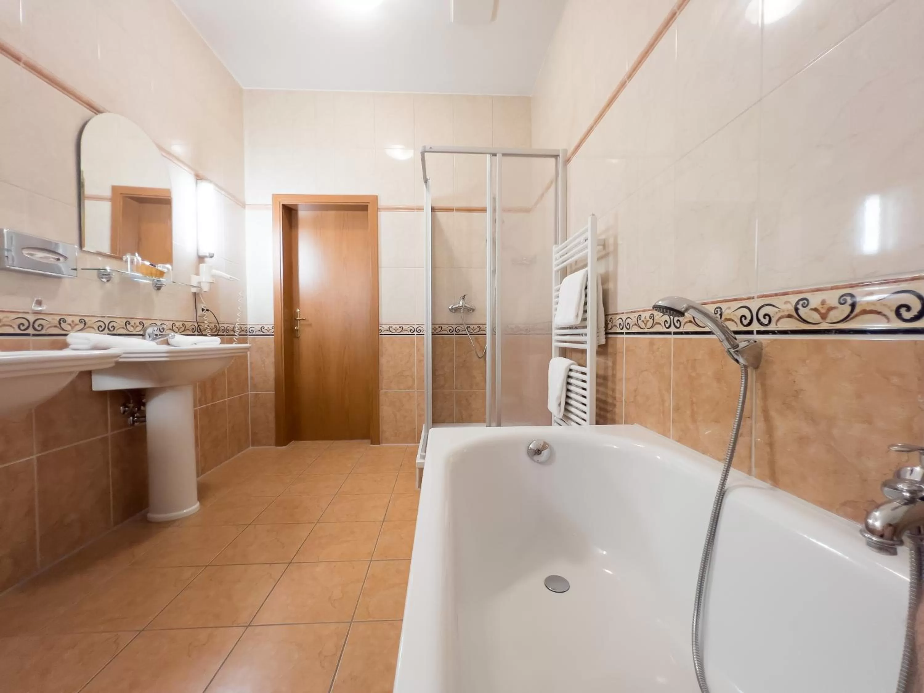 Bathroom in Hotel Landhaus Wörlitzer Hof