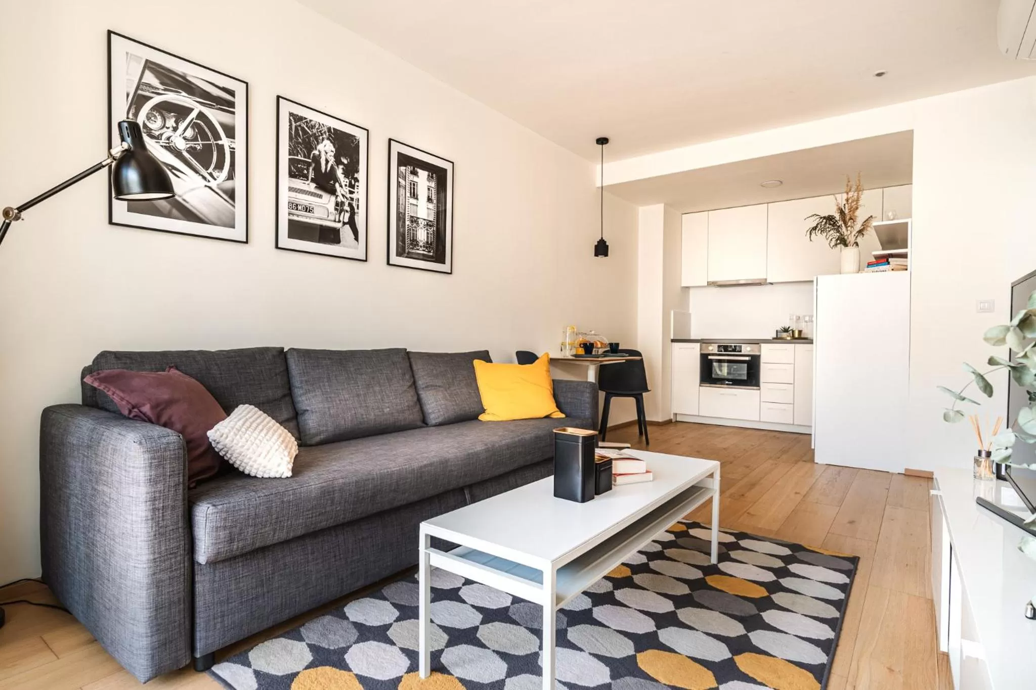 Kitchen or kitchenette in Smart & Green Living by Ambiente