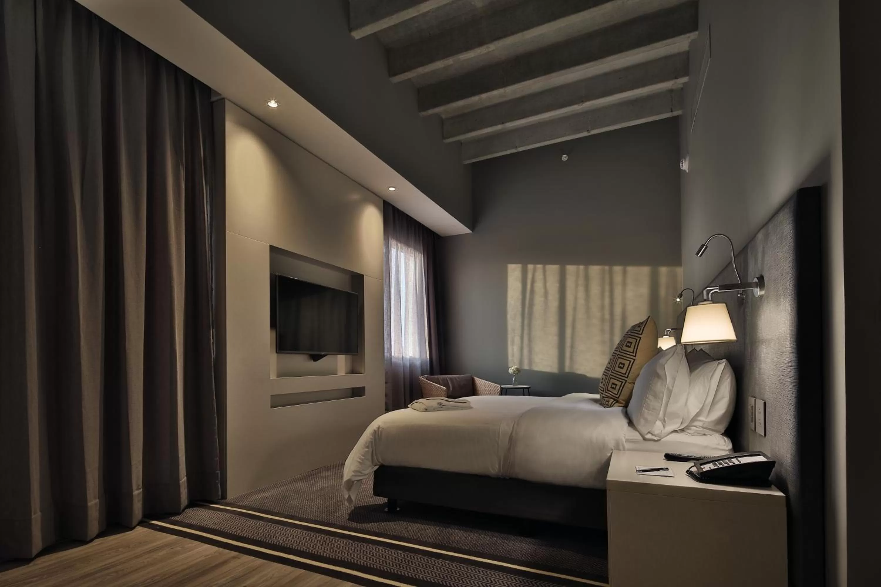 TV and multimedia, Bed in Movich Buró 51