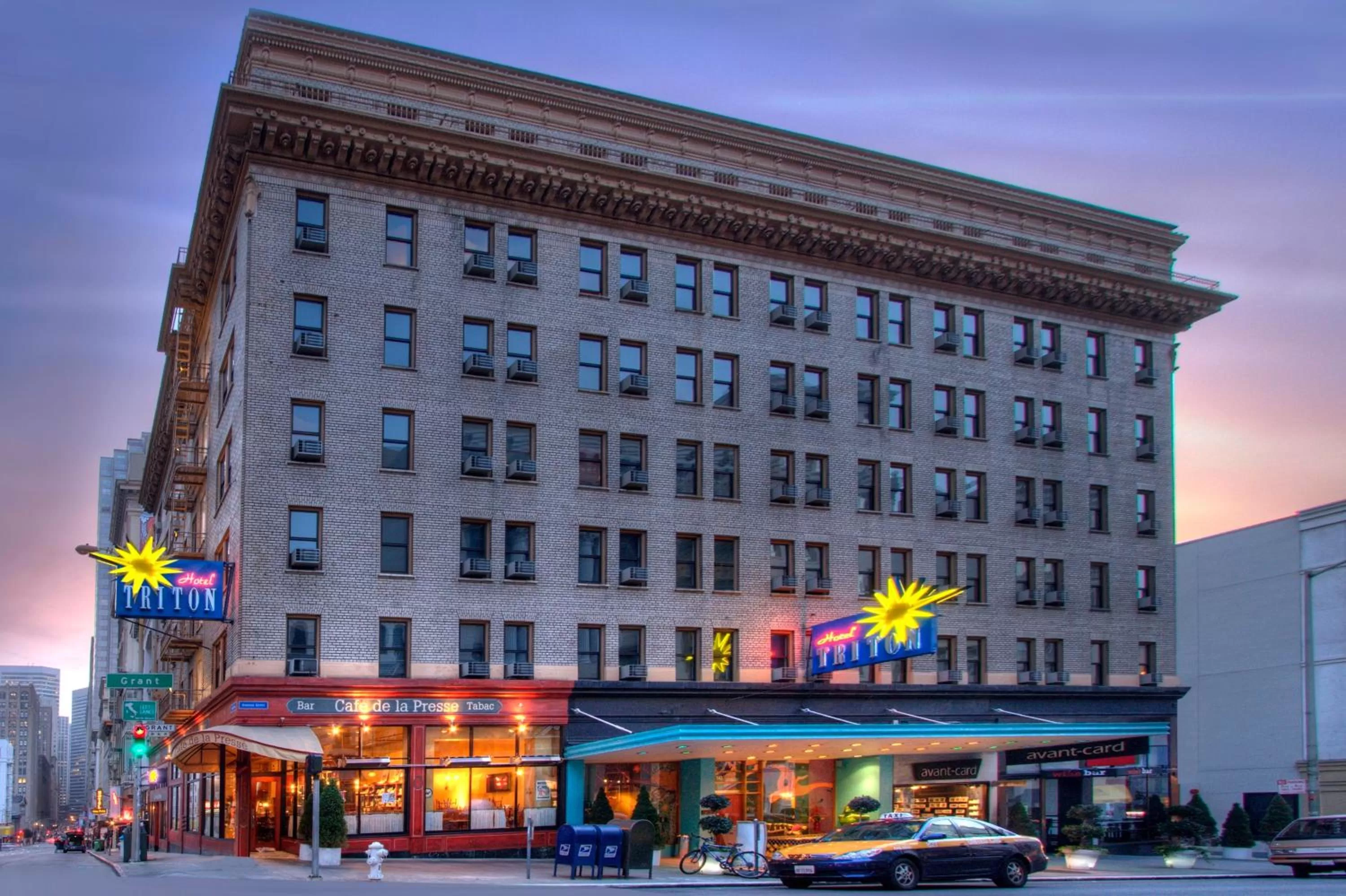 Facade/entrance in Hotel Triton