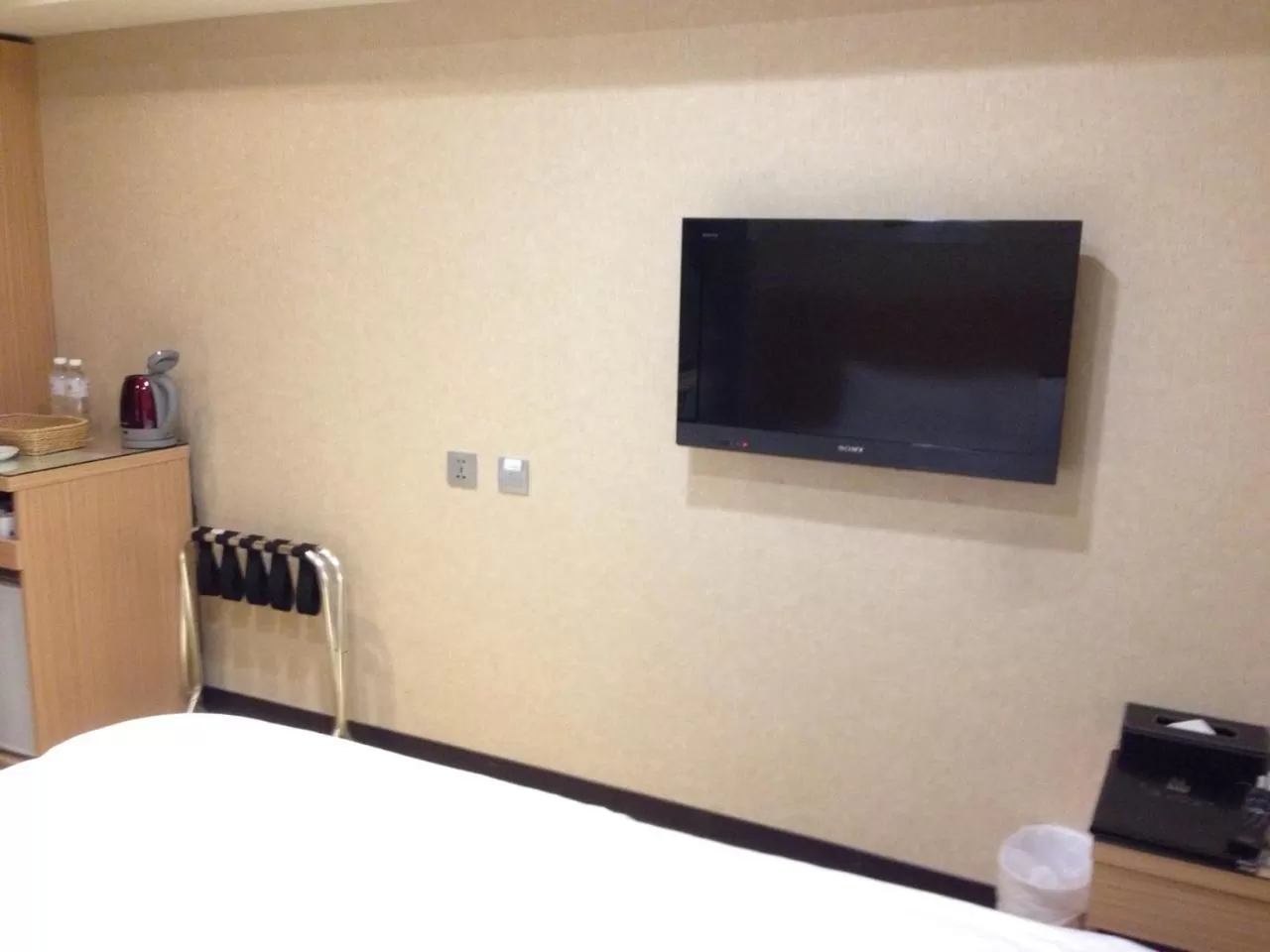 Bed in The Metro Hotel Taichung