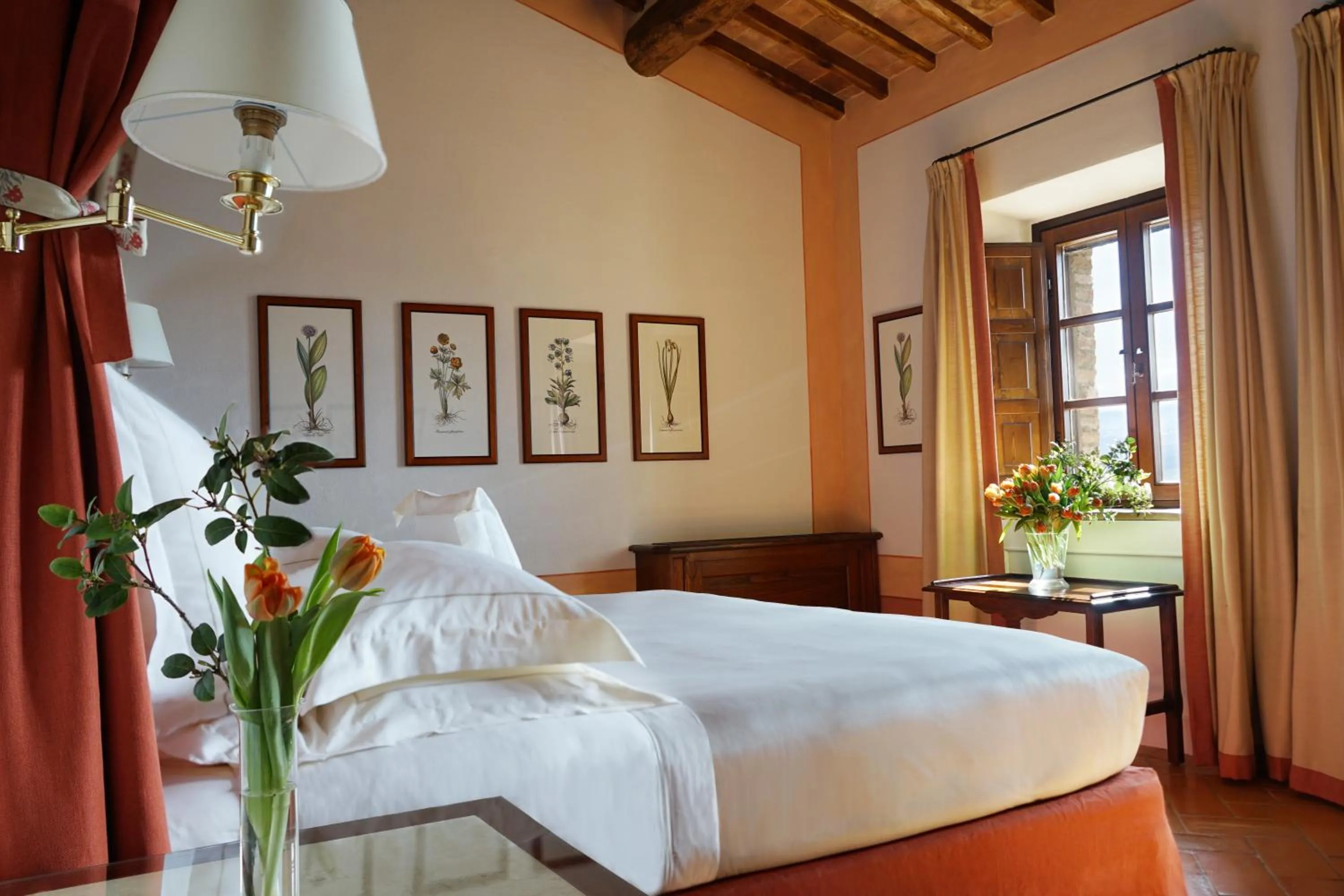 Photo of the whole room, Bed in Castello Banfi - Il Borgo - Relais et Chateaux