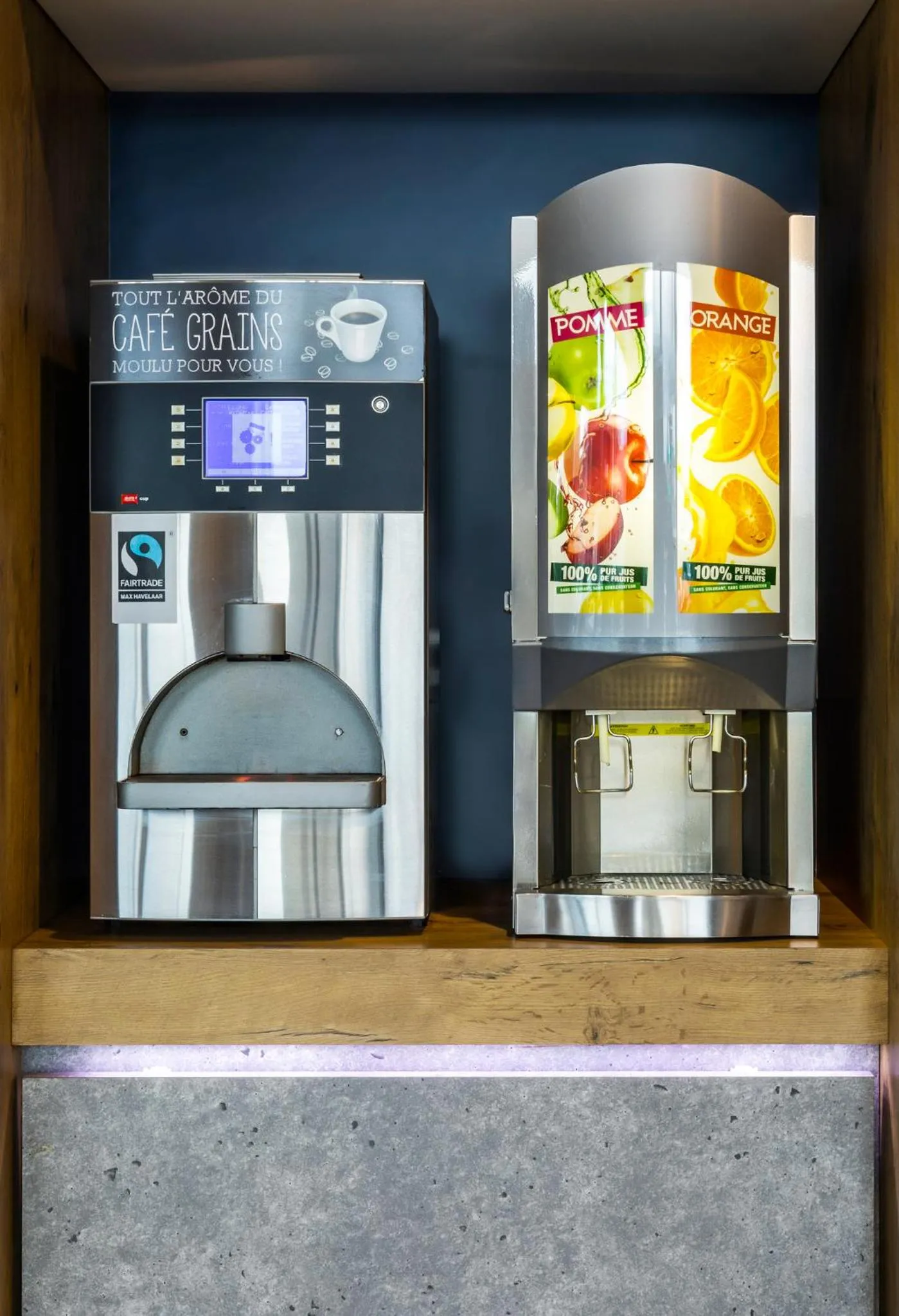 Buffet breakfast in ibis budget Antony Massy rénové 2024