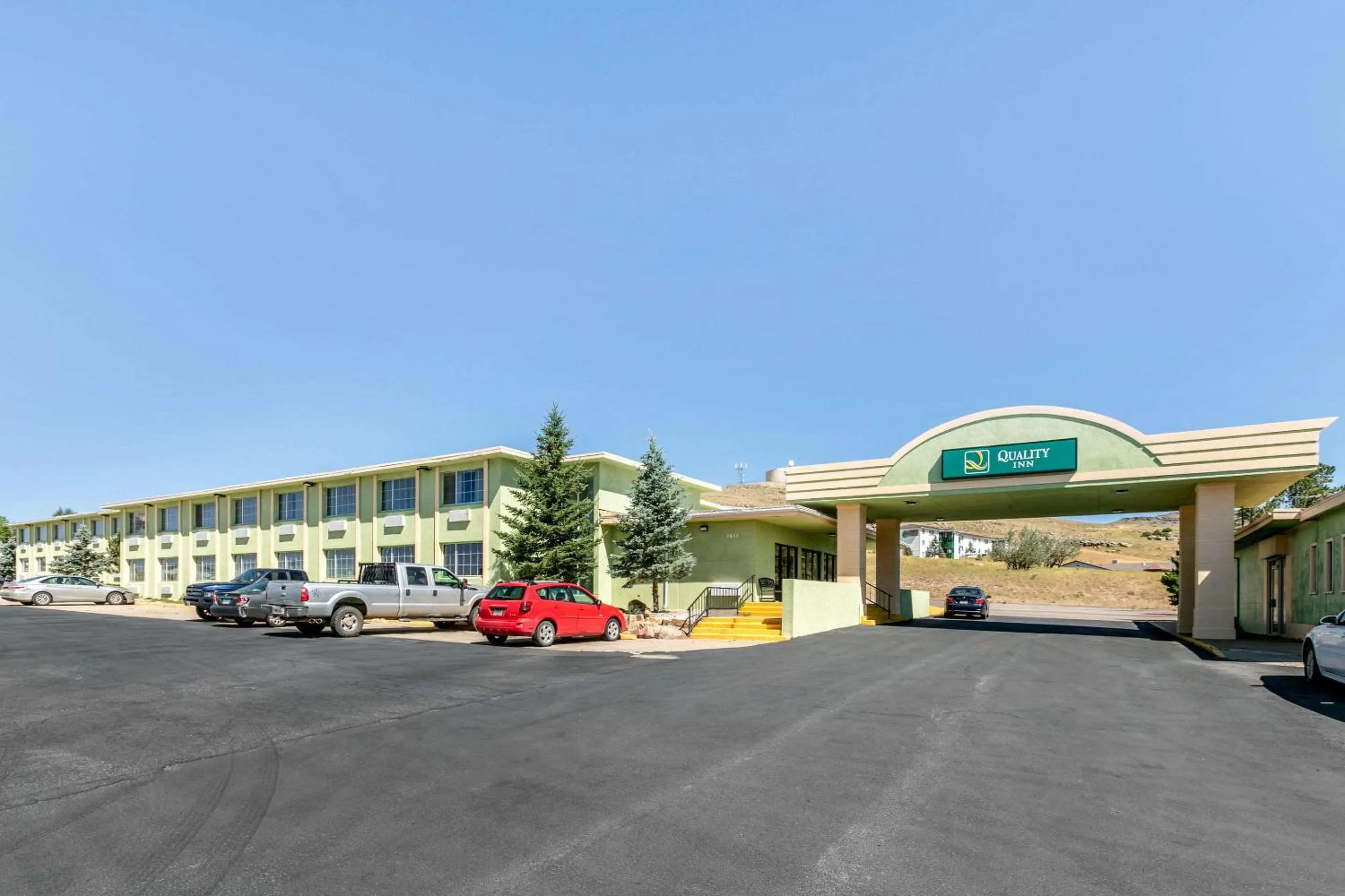 Property building in Quality Inn Rawlins I-80