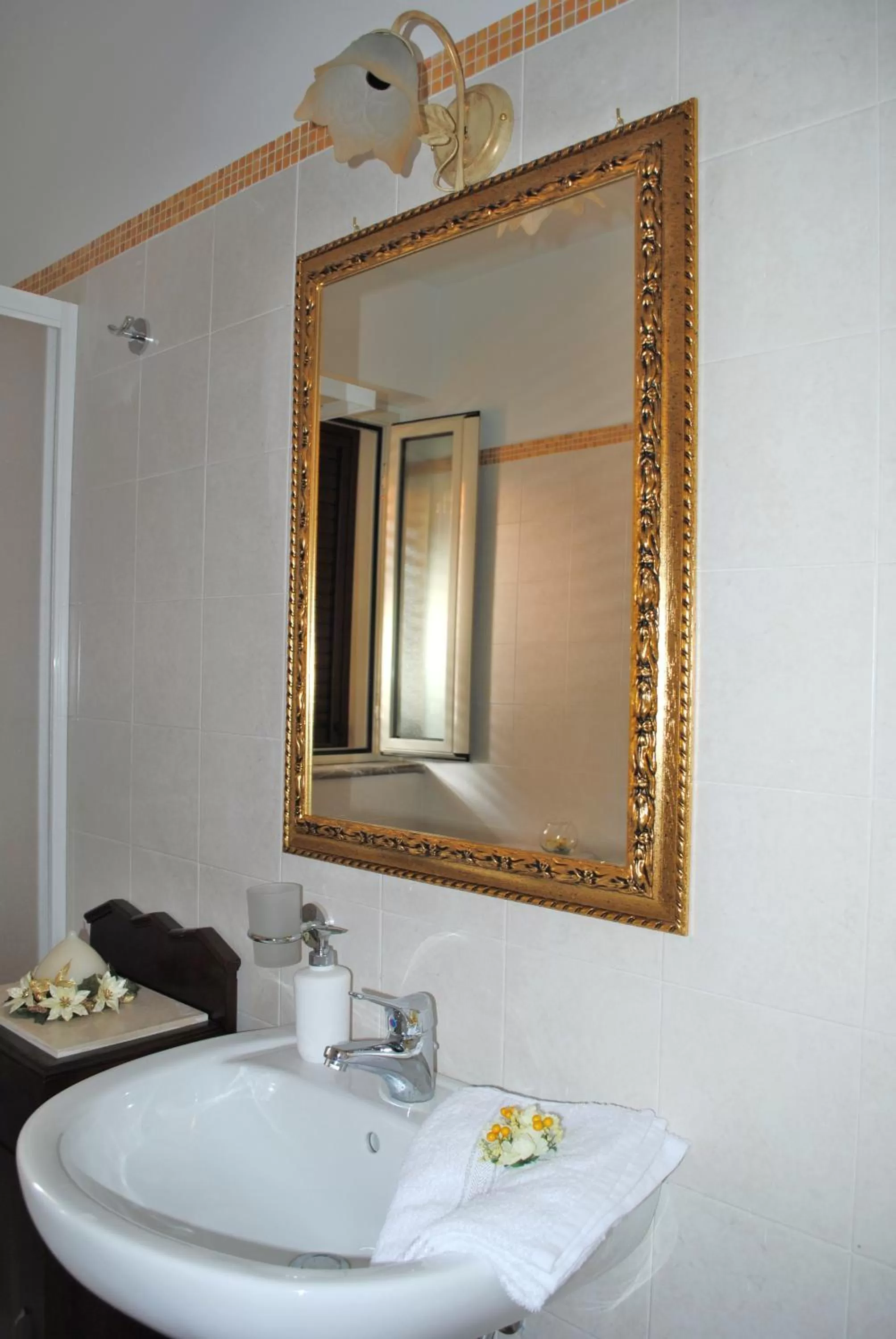 Decorative detail in B&B MareAgrò