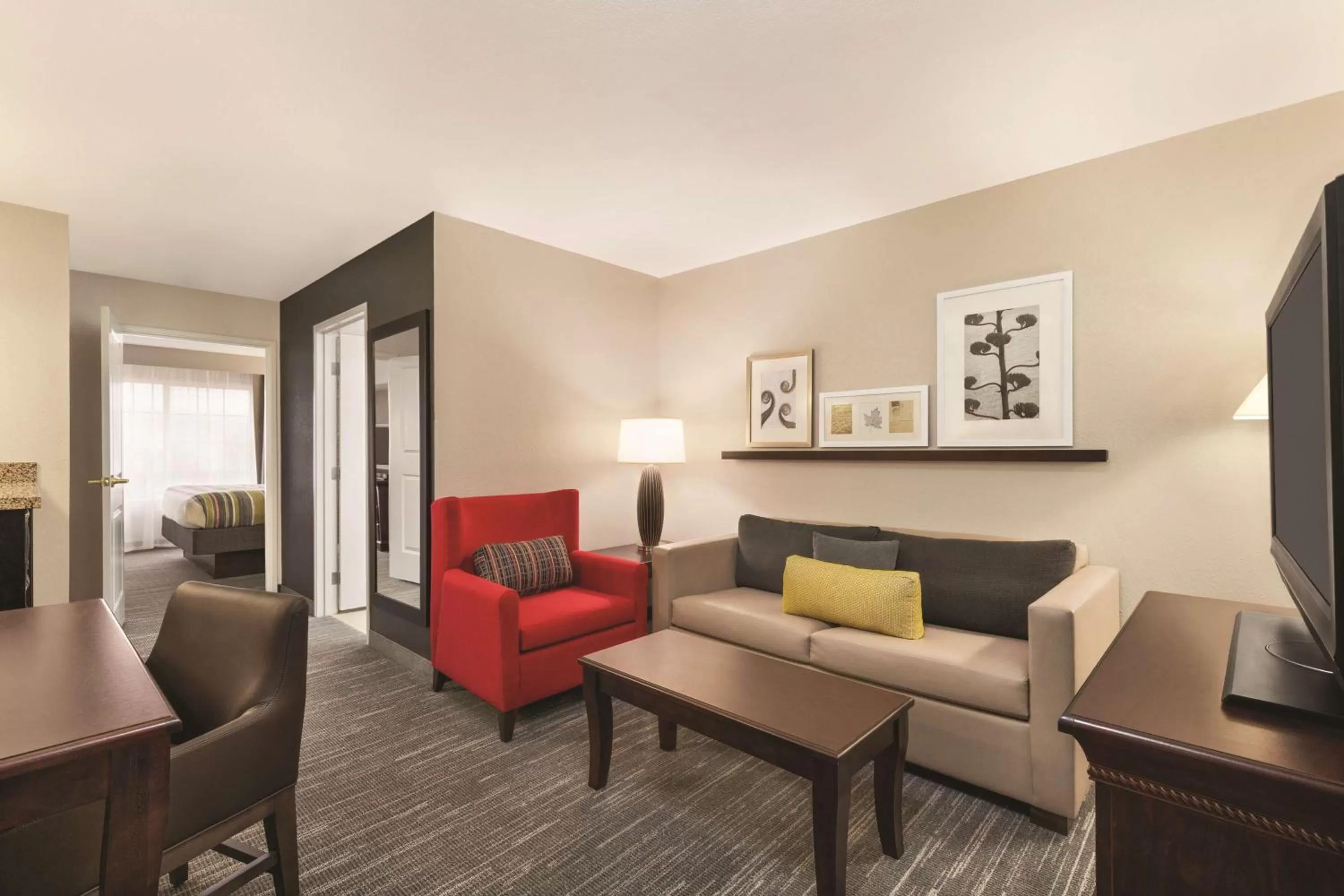 One-Bedroom King Suite - Non-Smoking in Country Inn & Suites by Radisson, Homewood, AL