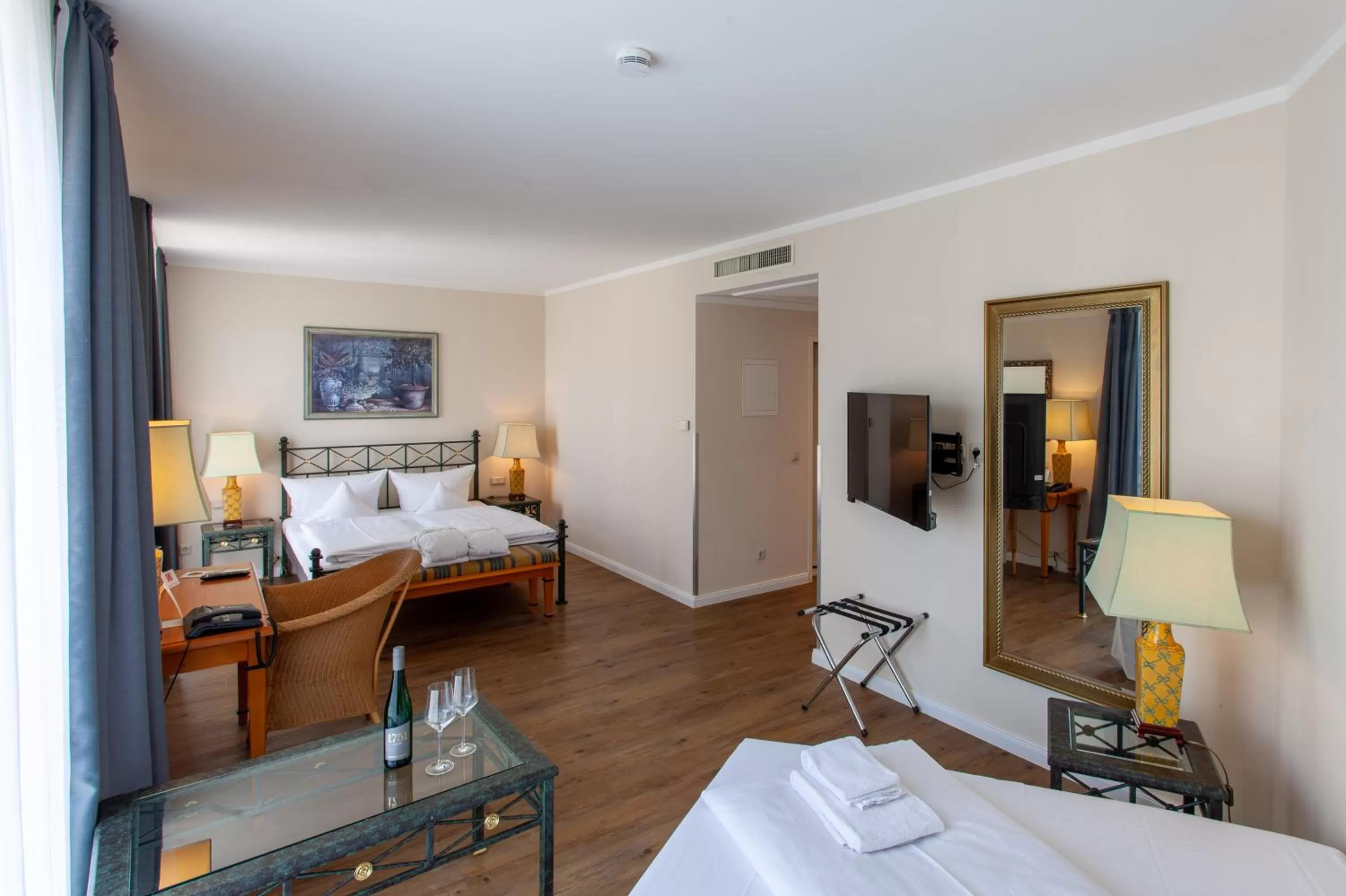 Bedroom, Bed in Best Western Wein- und Parkhotel