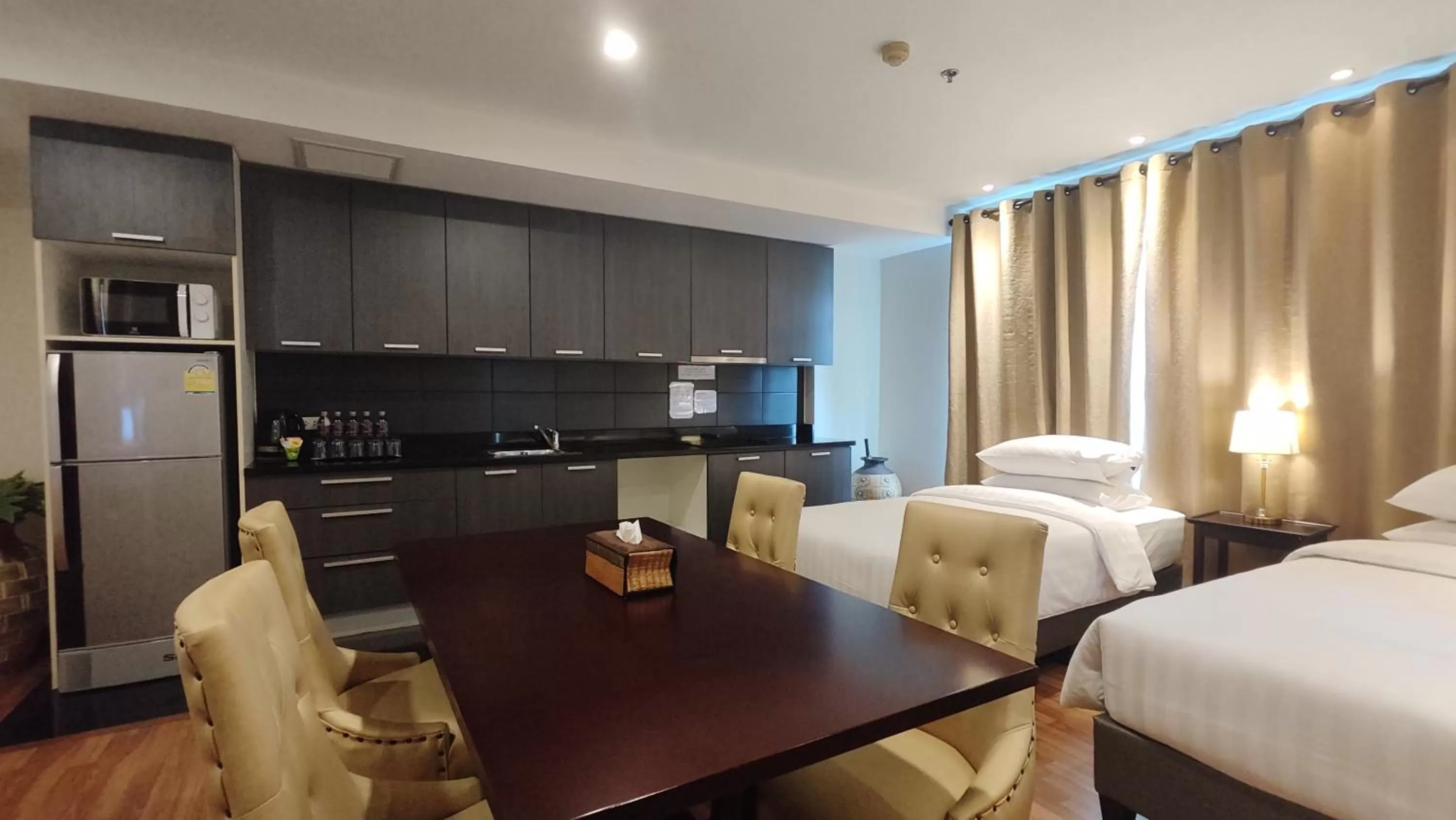 Library, Bed in The Bless Hotel and Residence