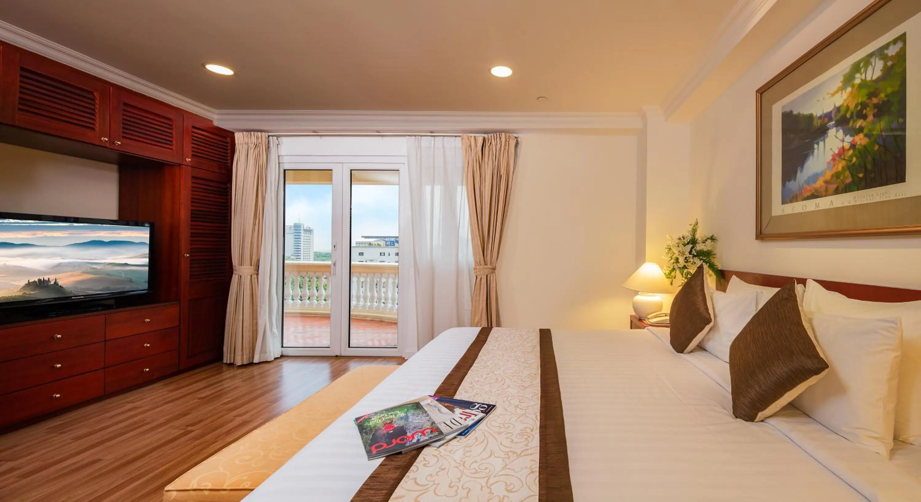 Bedroom, Bed in Norfolk Mansion - Luxury Serviced Apartment