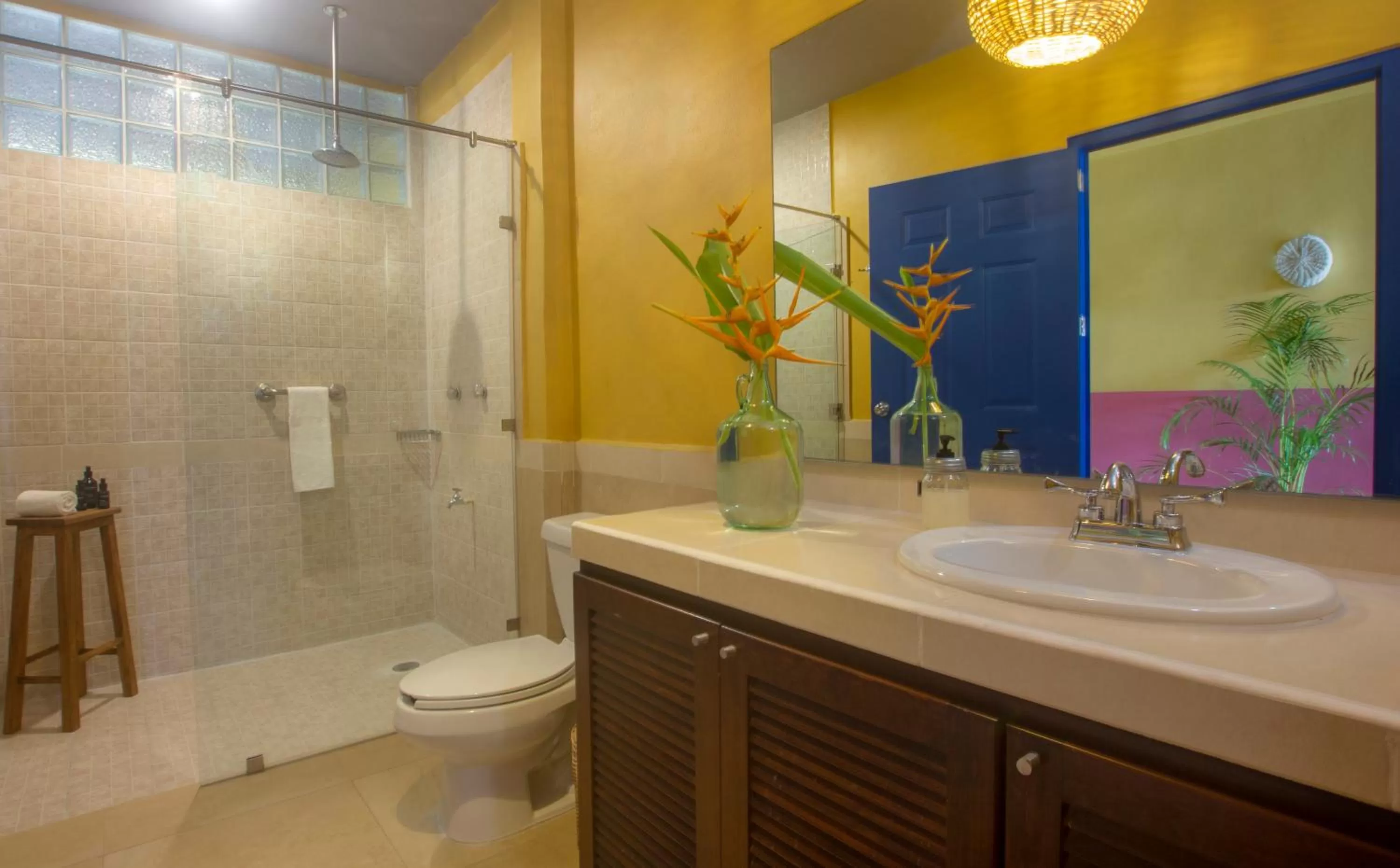 Shower in Albatros by Bedsfriends