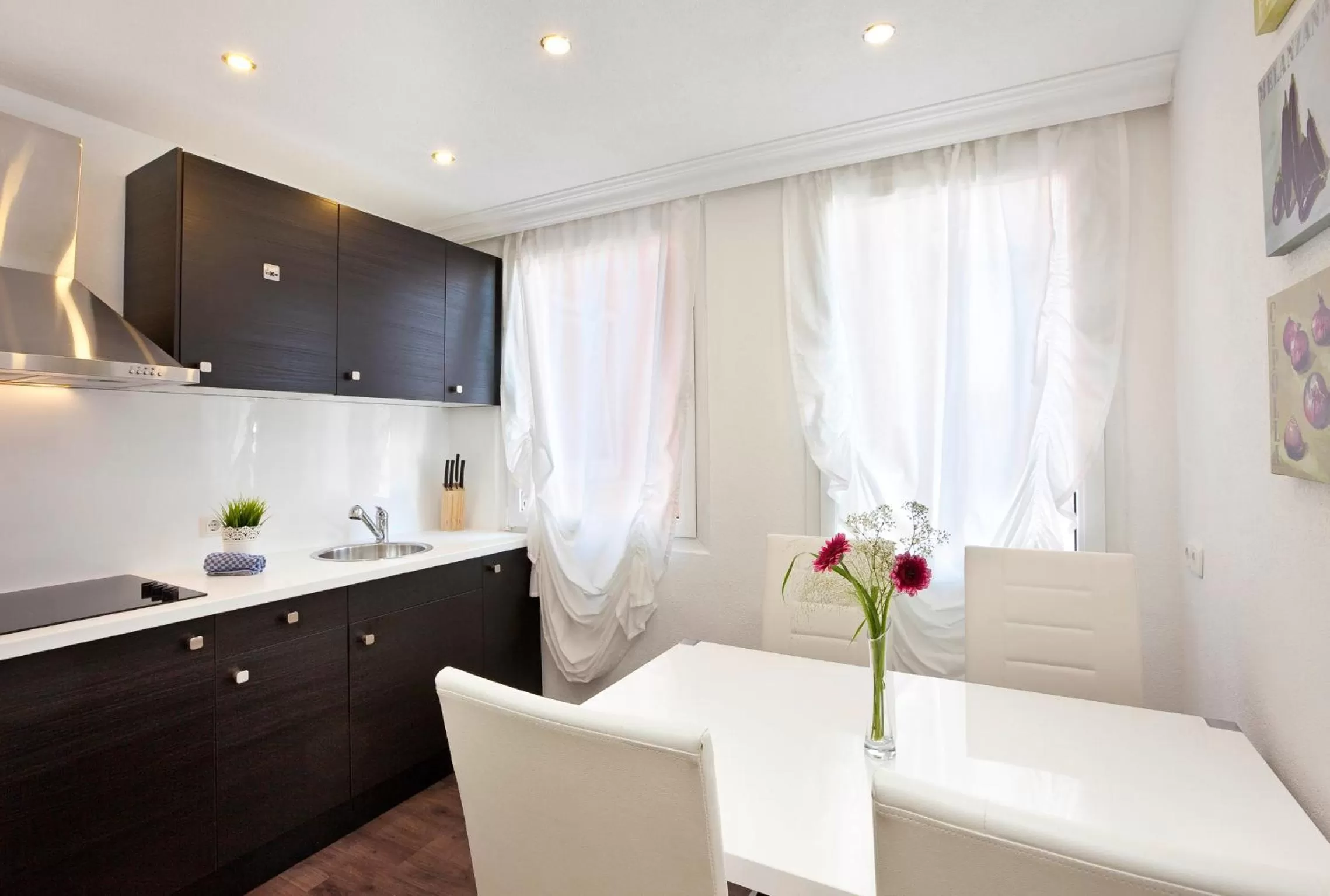 Kitchen or kitchenette in City Apart Hotel Füssen