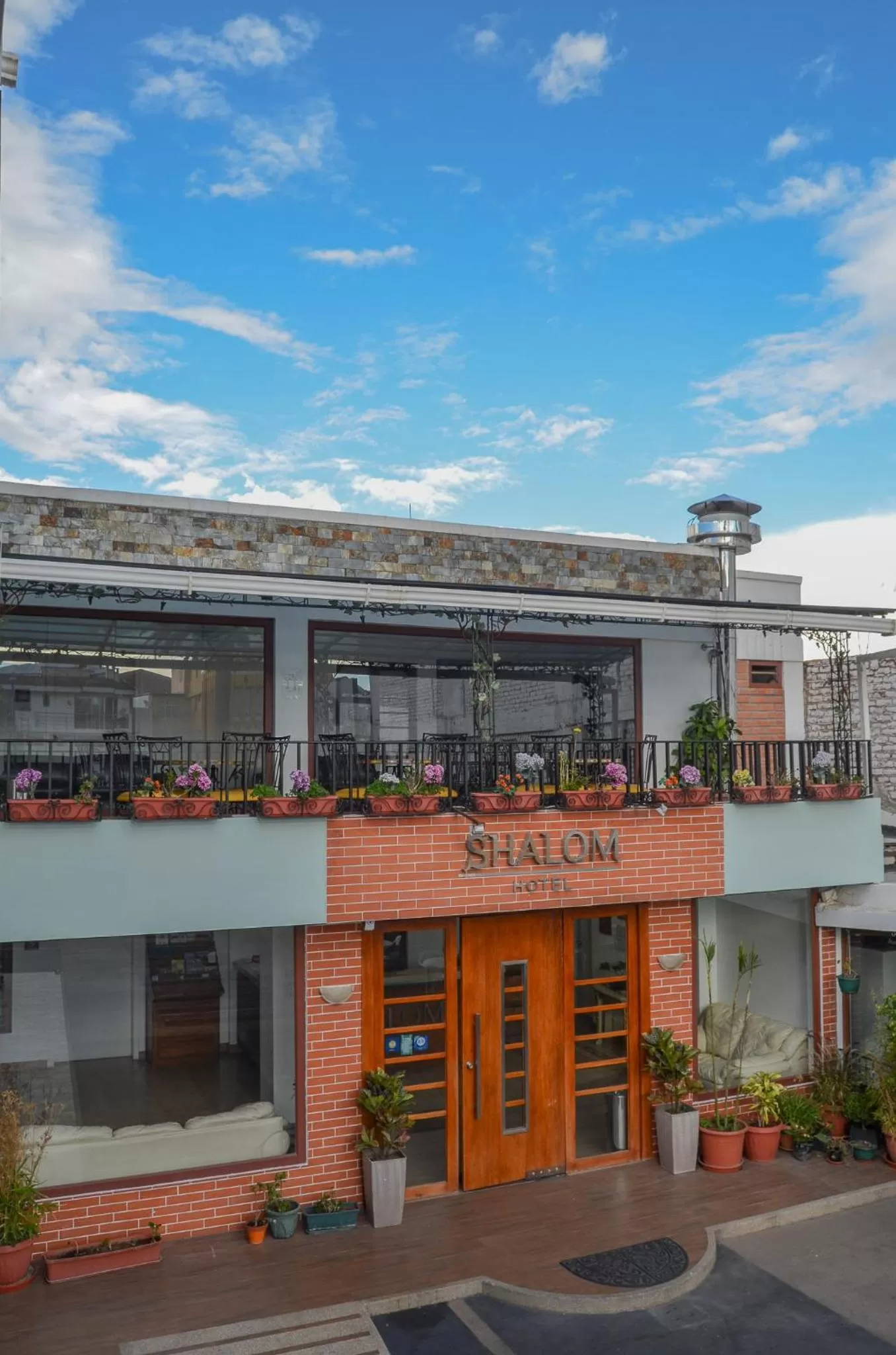 Facade/entrance in Hotel Shalom