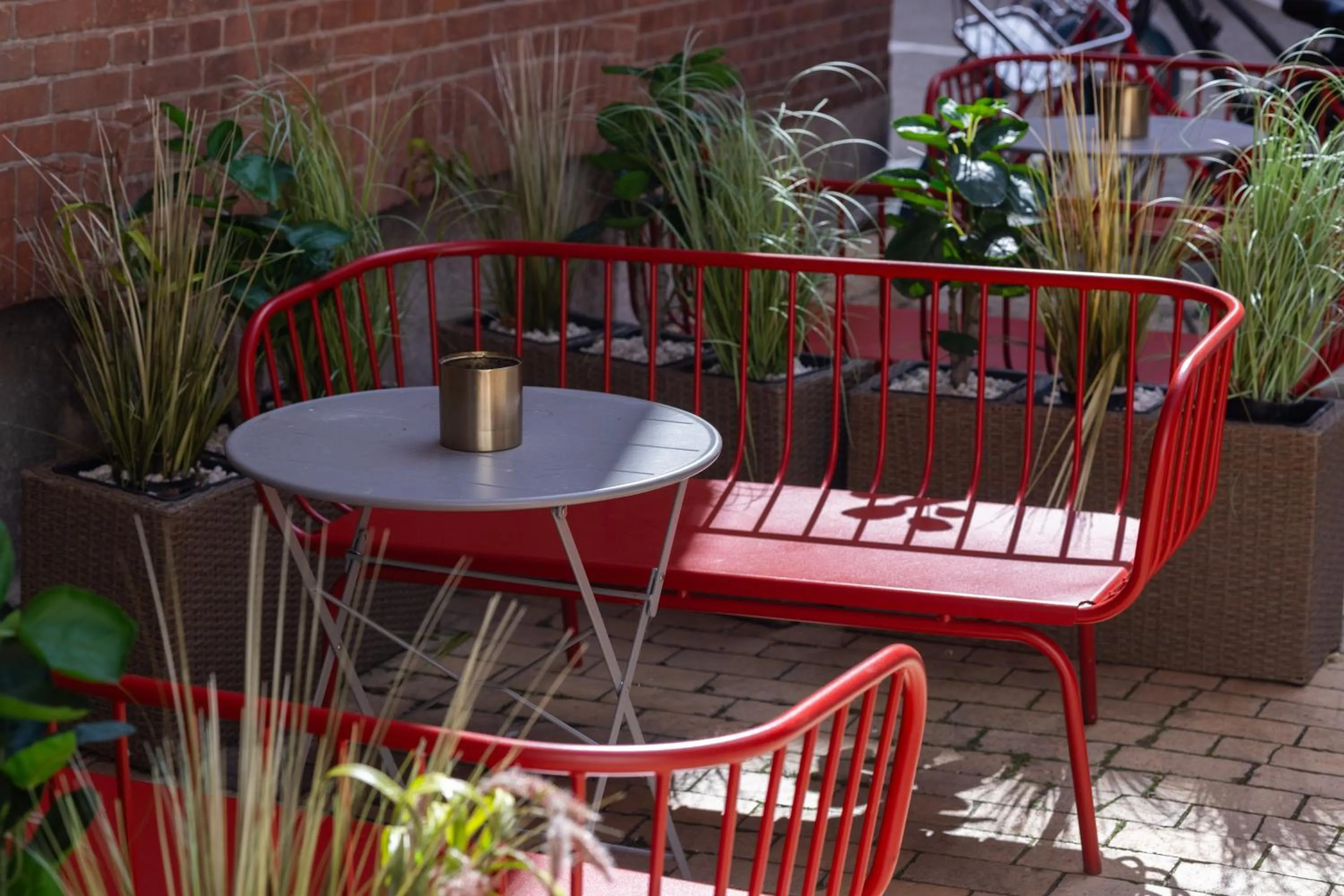 Spring in Milling Hotel Mini 19