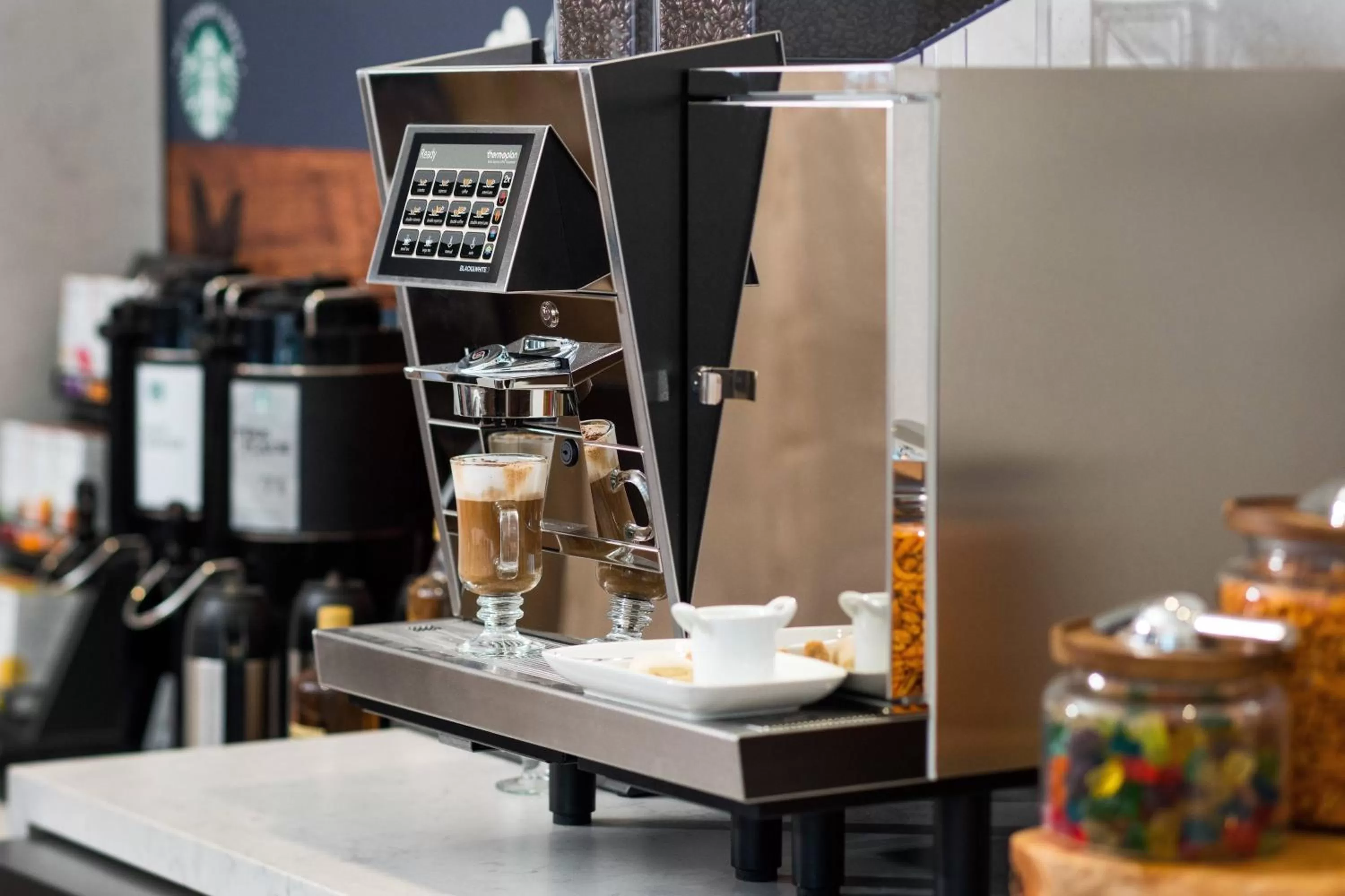 Lounge or bar in Irvine Marriott