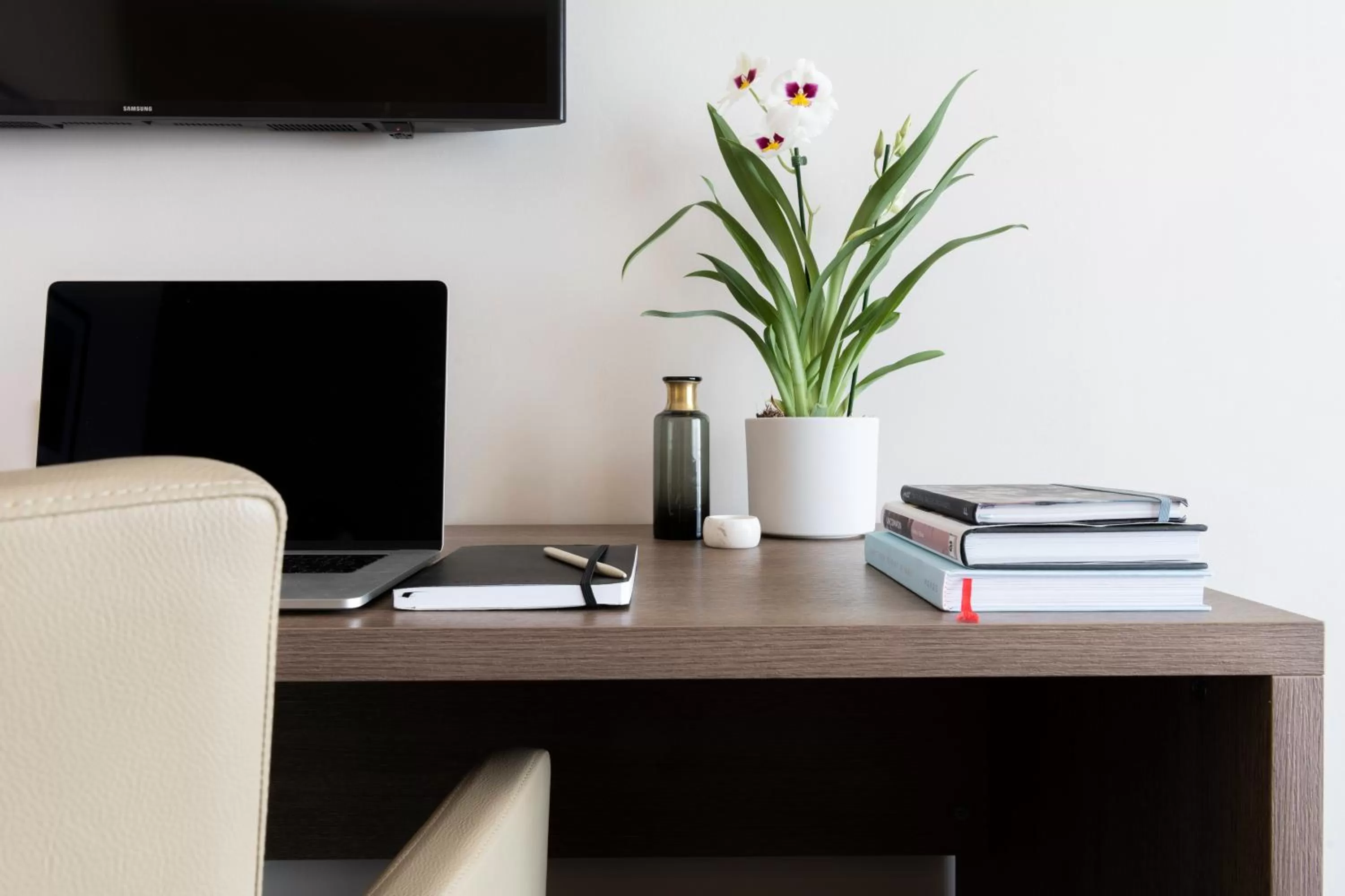 TV and multimedia in Waterfront