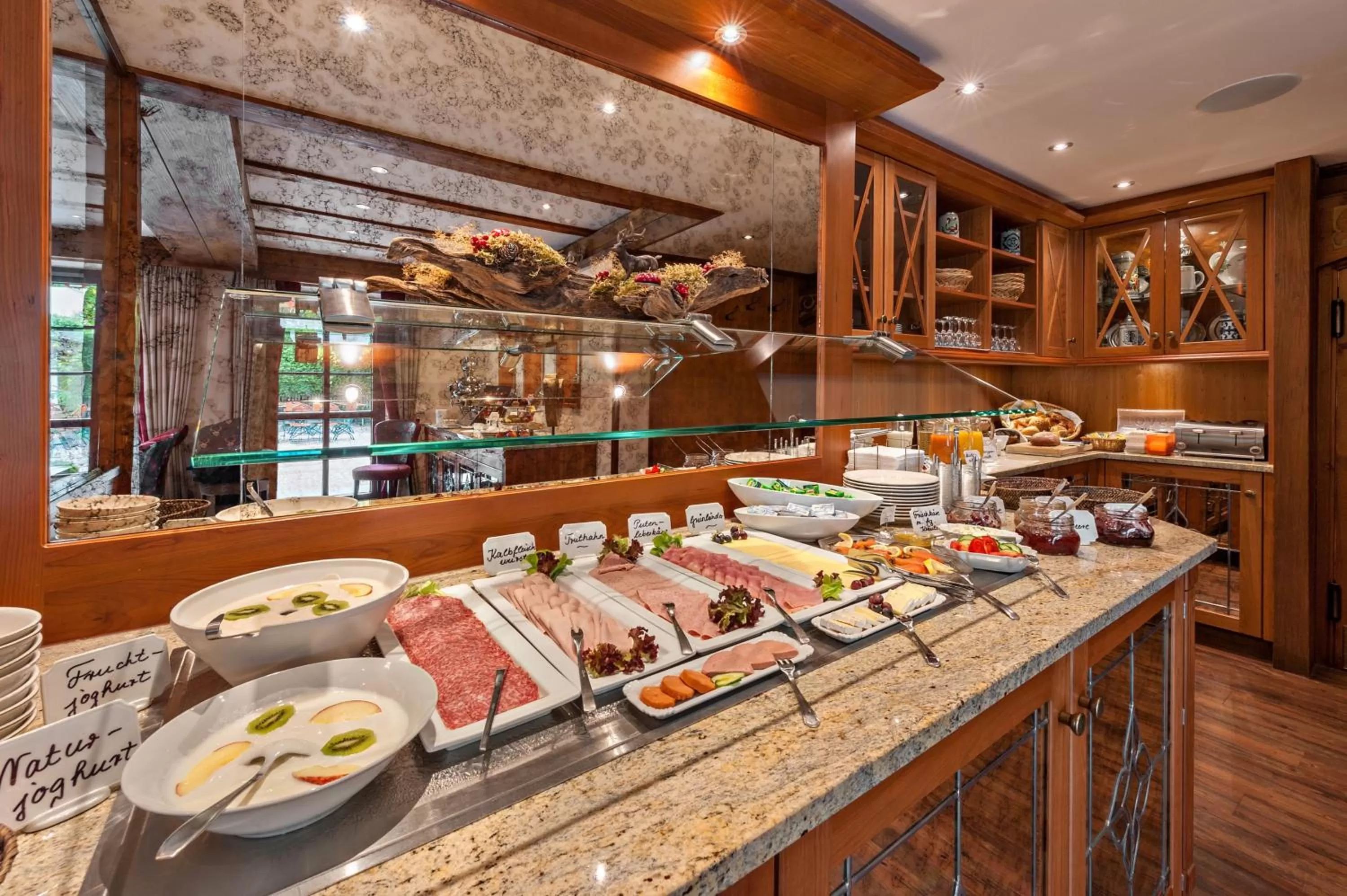 Restaurant/places to eat in Hotel Schäfflerwirt