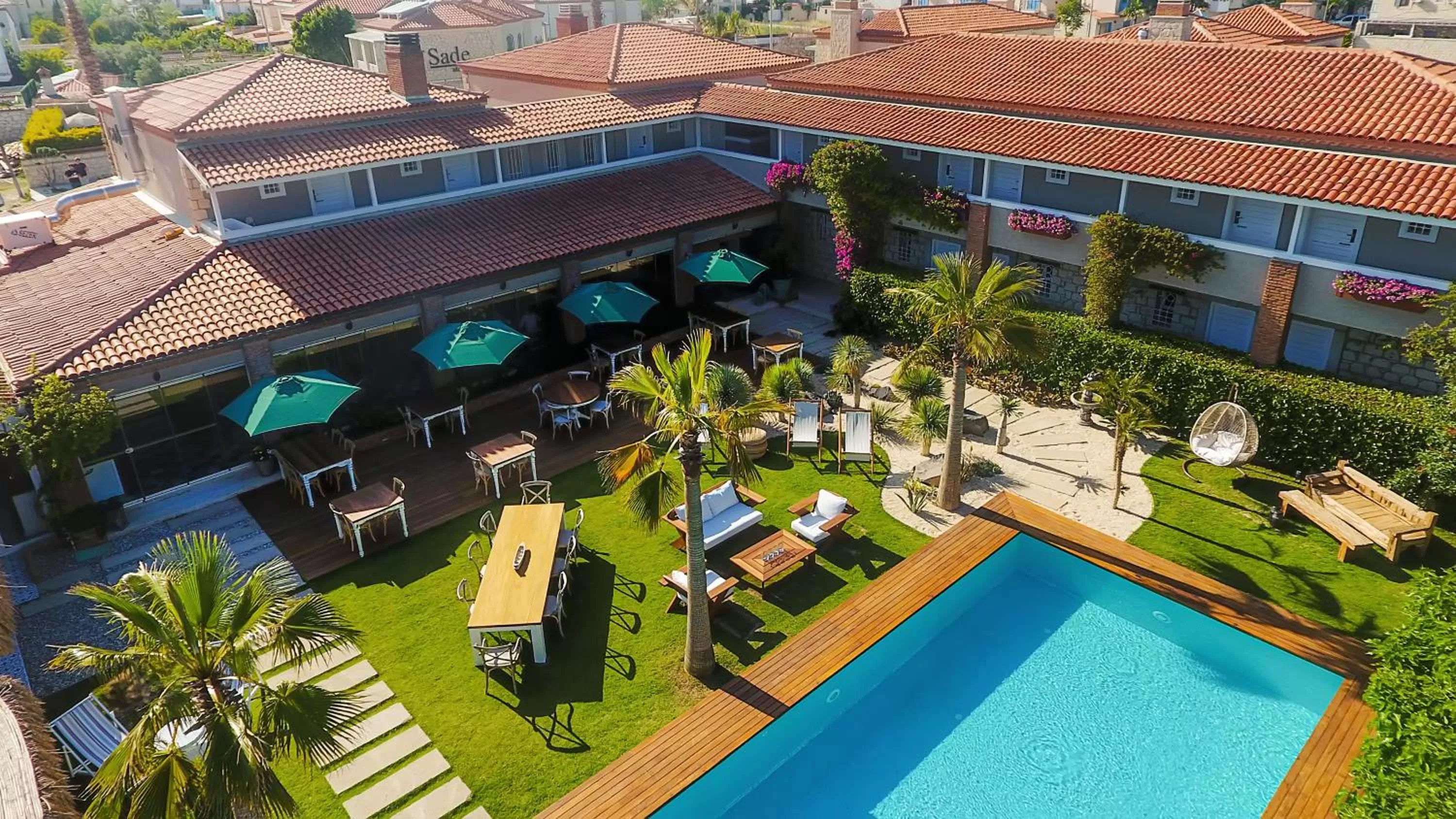 Bird's eye view, Pool View in Cadde 75 Luxury Hotel - Alaçatı