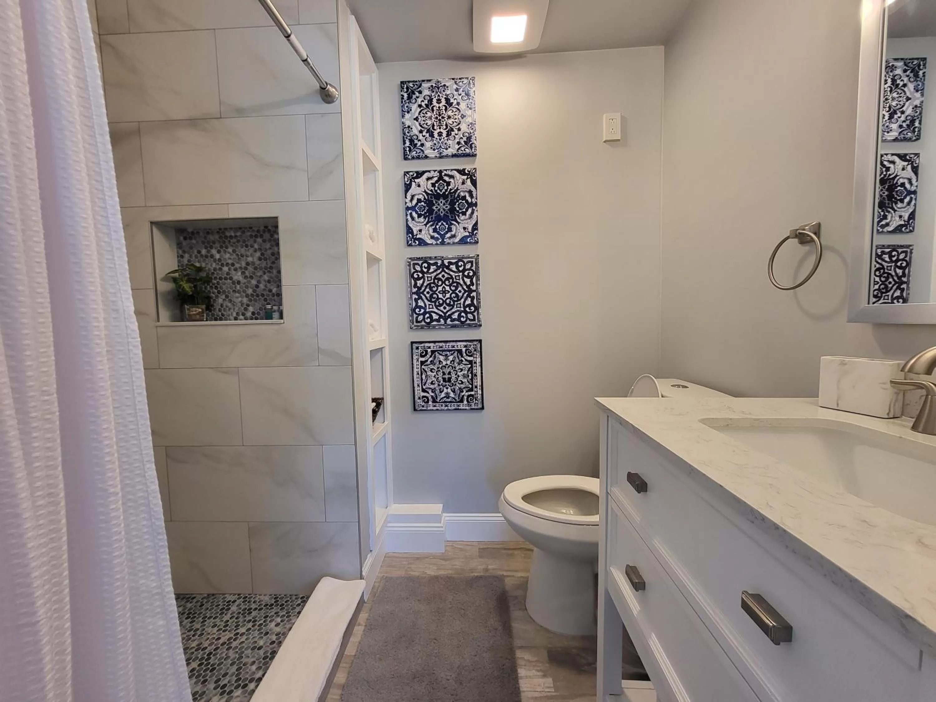 Bathroom in Barefoot mailman motel