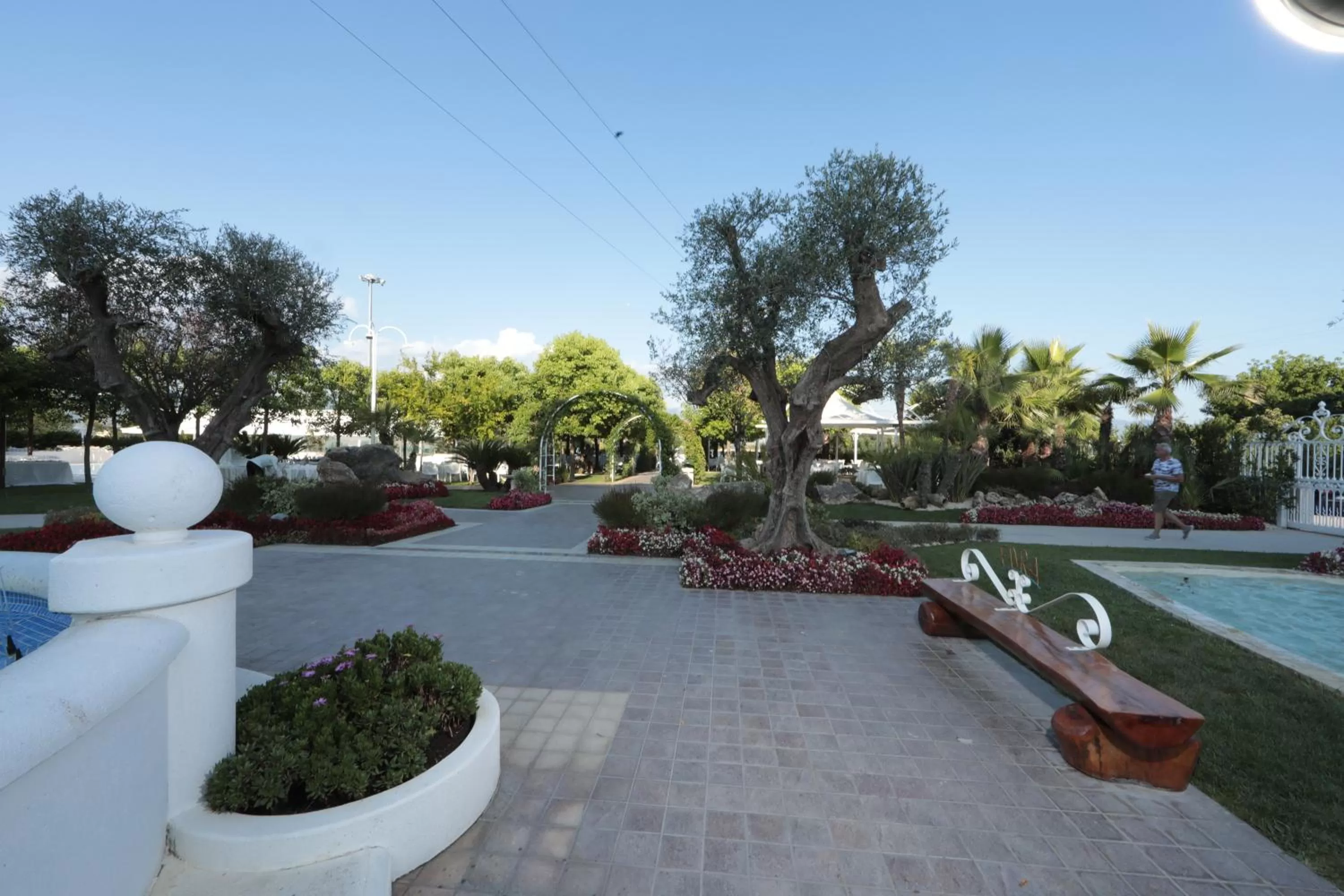 Garden in Edra Palace Hotel & Ristorante