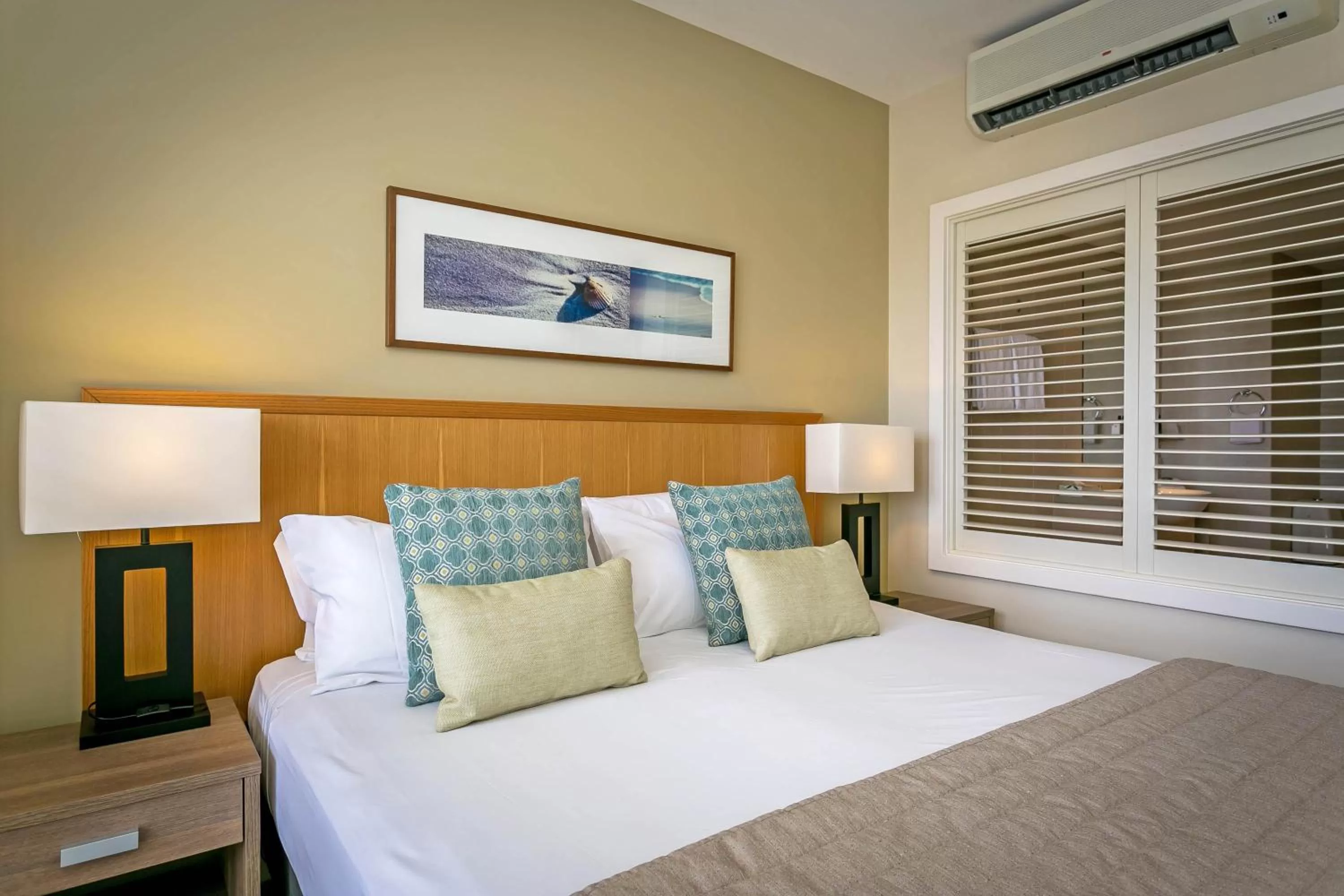 Bed in Mantra on Salt Beach