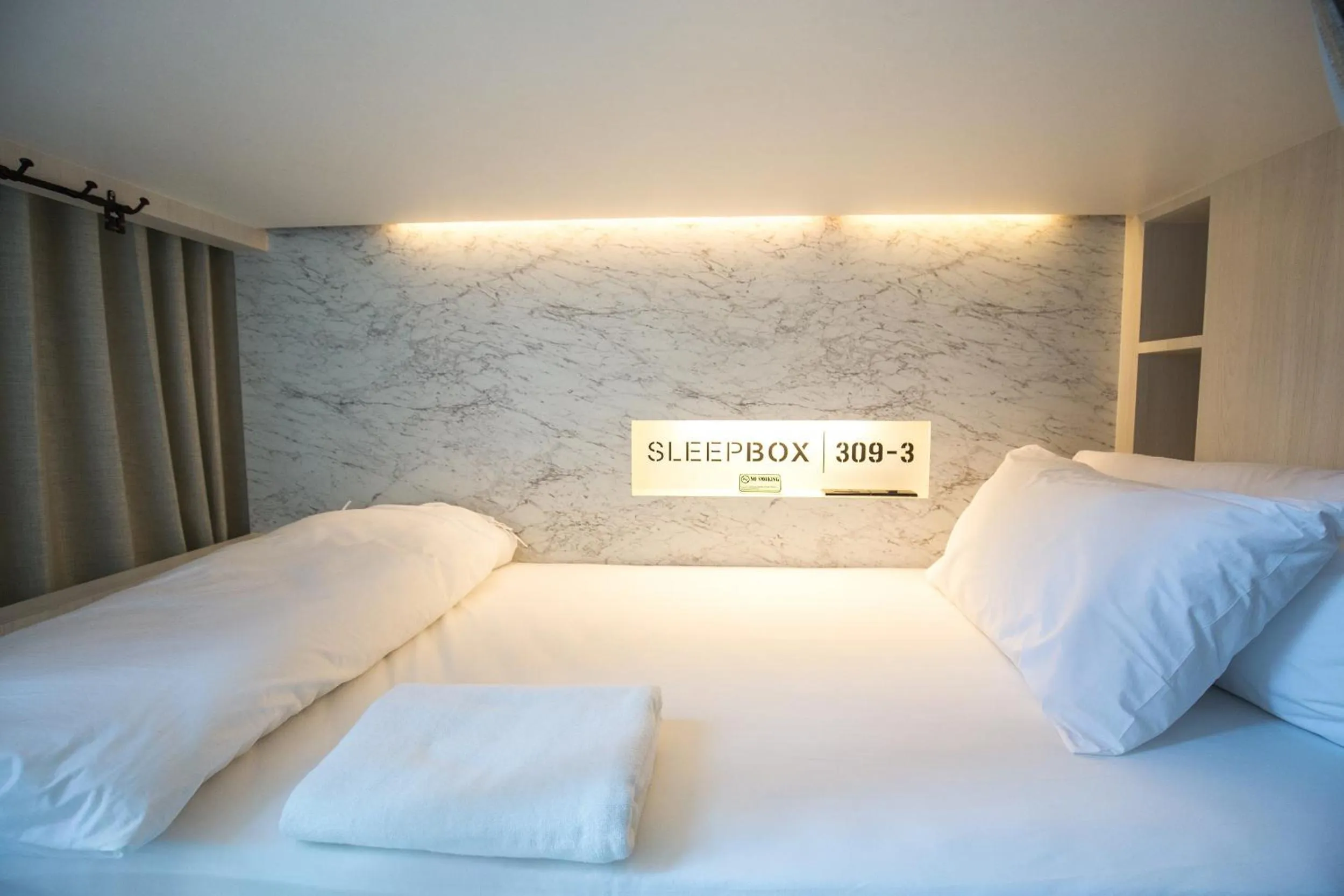 bunk bed, Bed in Sleep Box Hotel Sukhumvit 22