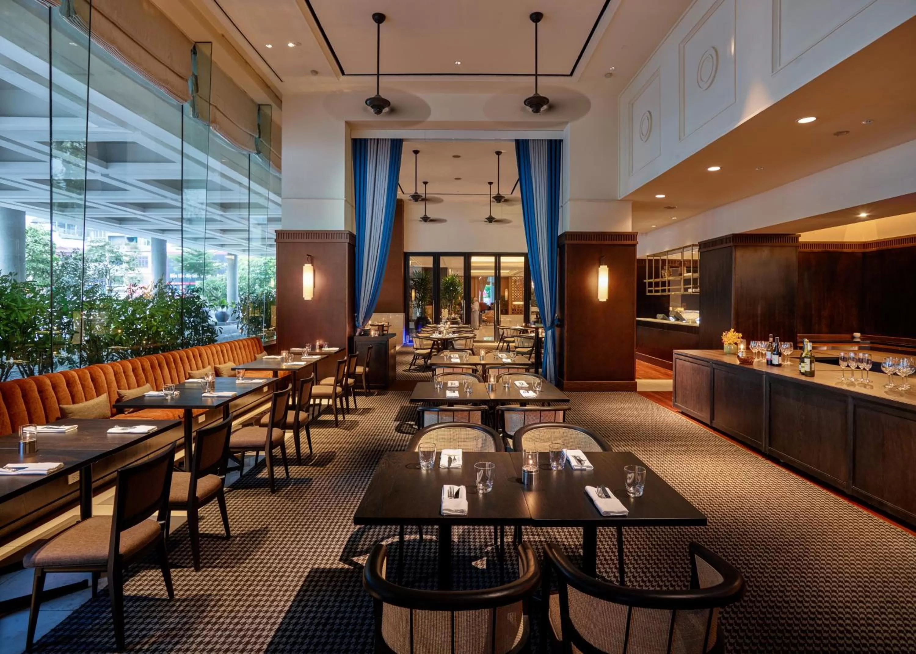 Restaurant/places to eat in Hôtel du Parc Hanoï