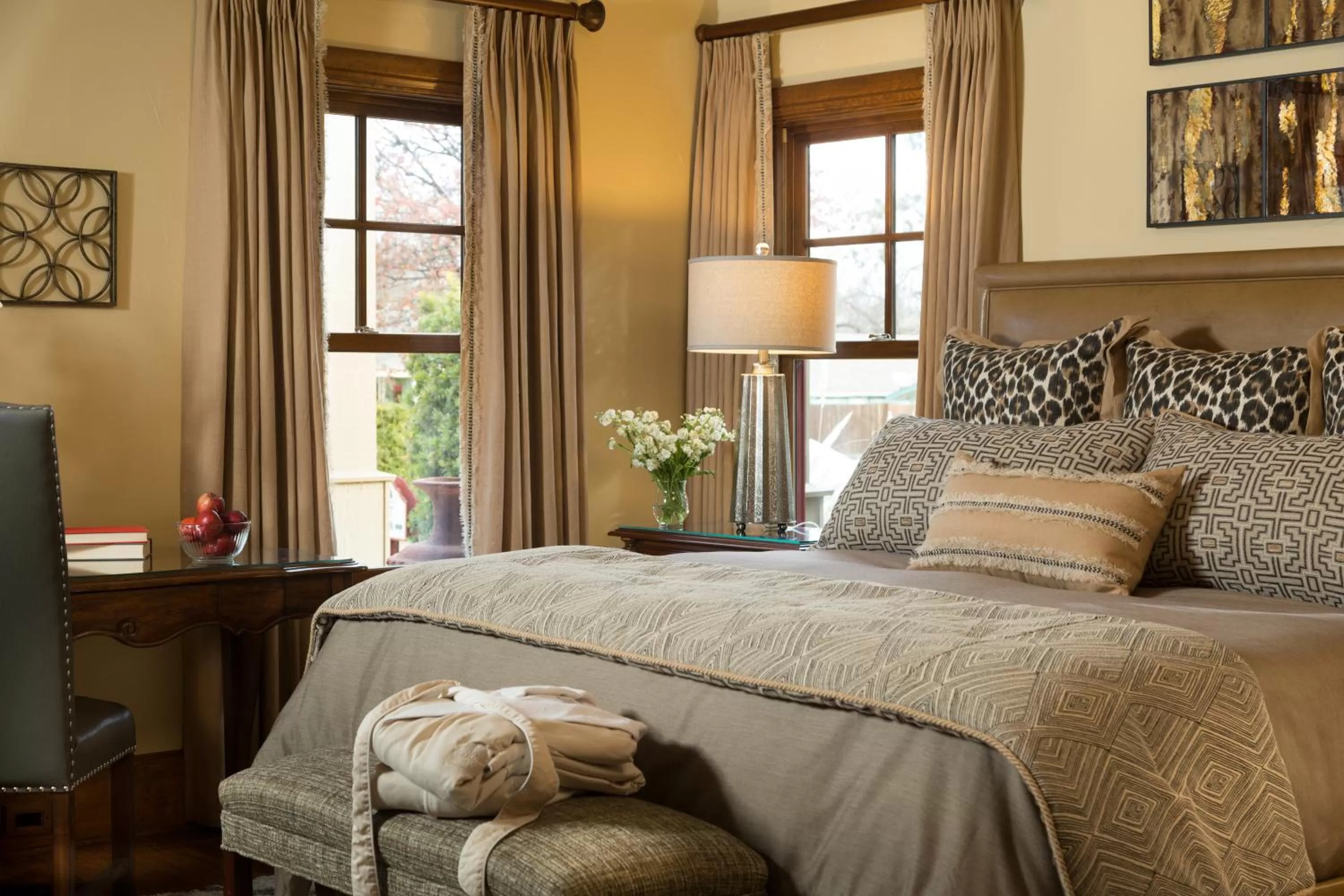 Bedroom, Bed in Inn on Lake Granbury a Boutique Hotel