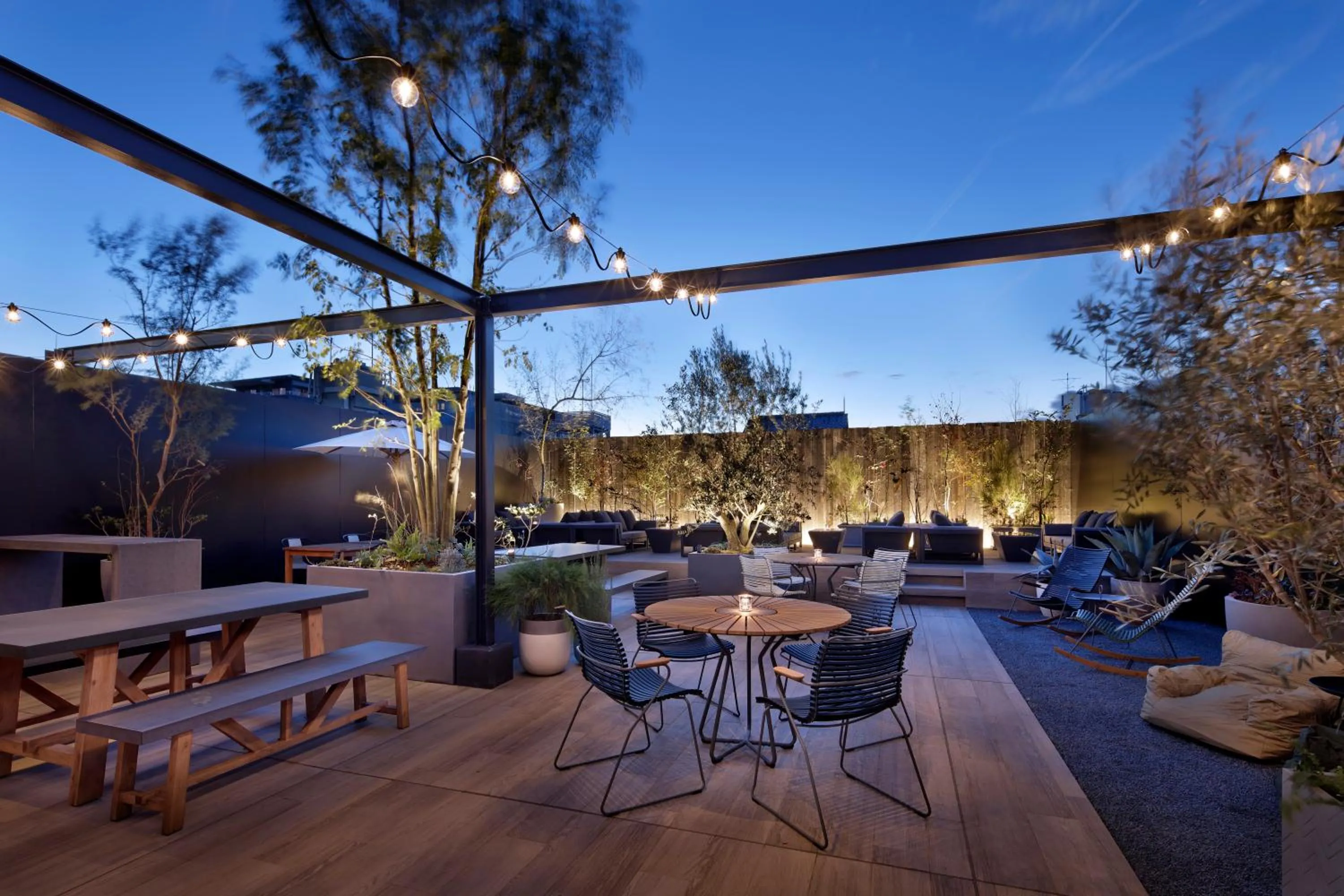 Communal lounge/ TV room in Piece Hostel Sanjo