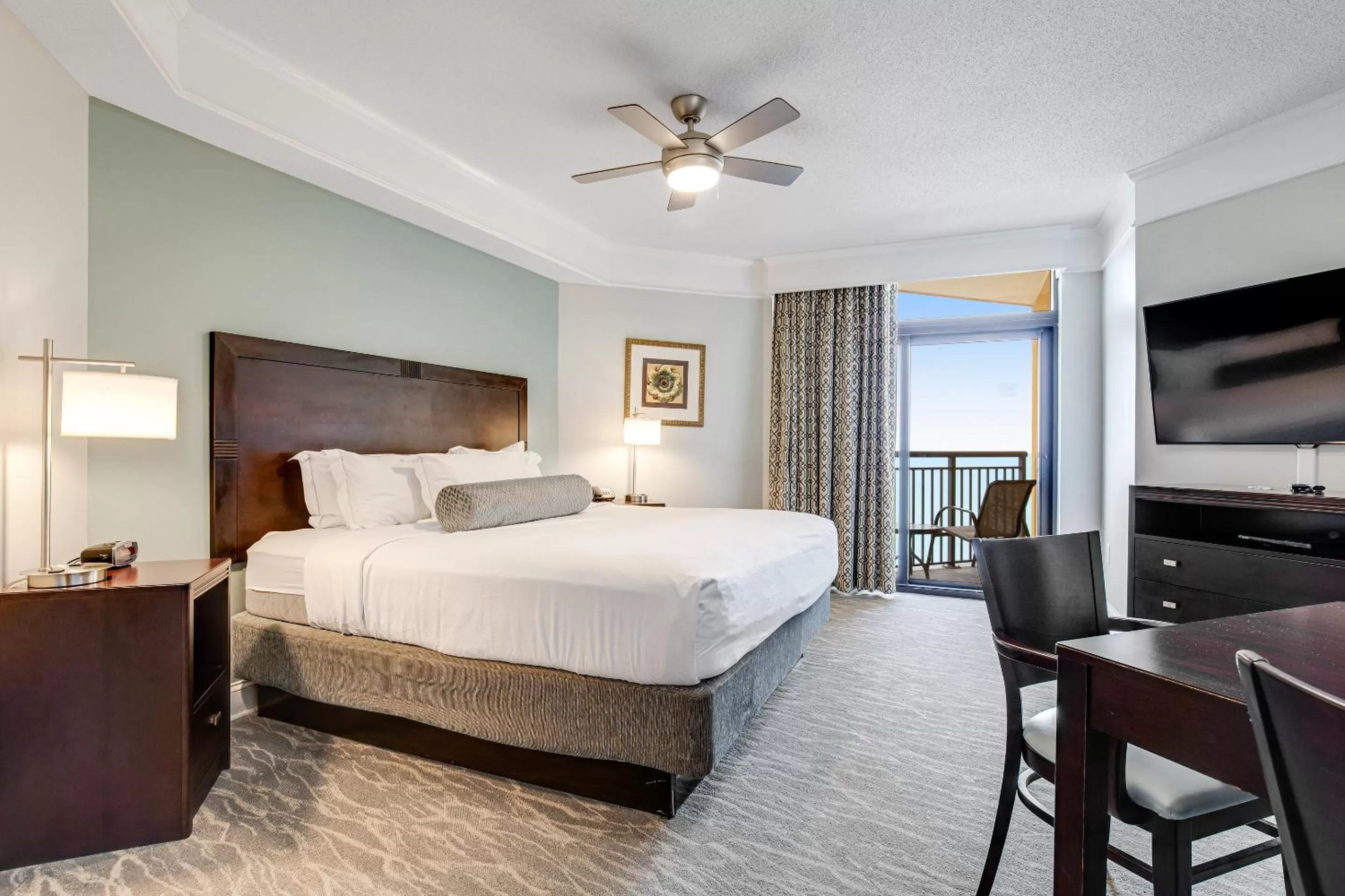 TV and multimedia, Bed in Anderson Ocean Club and Spa by Oceana Resorts