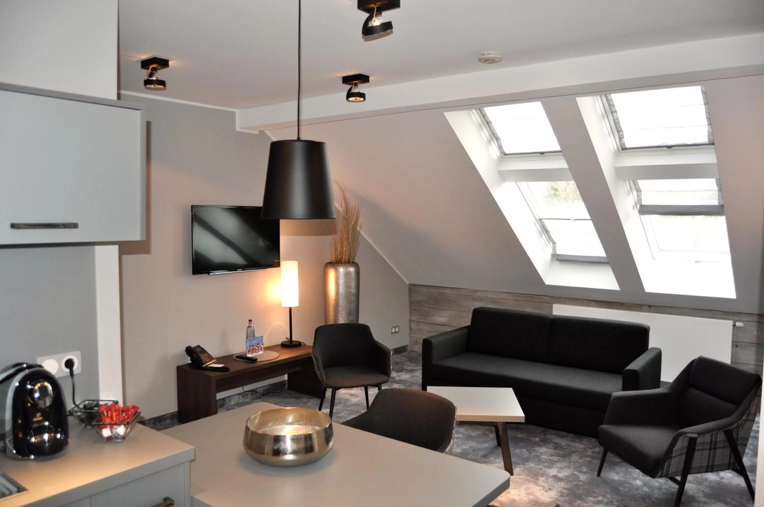 Photo of the whole room in StrandBerg's Designhotel Viktoria