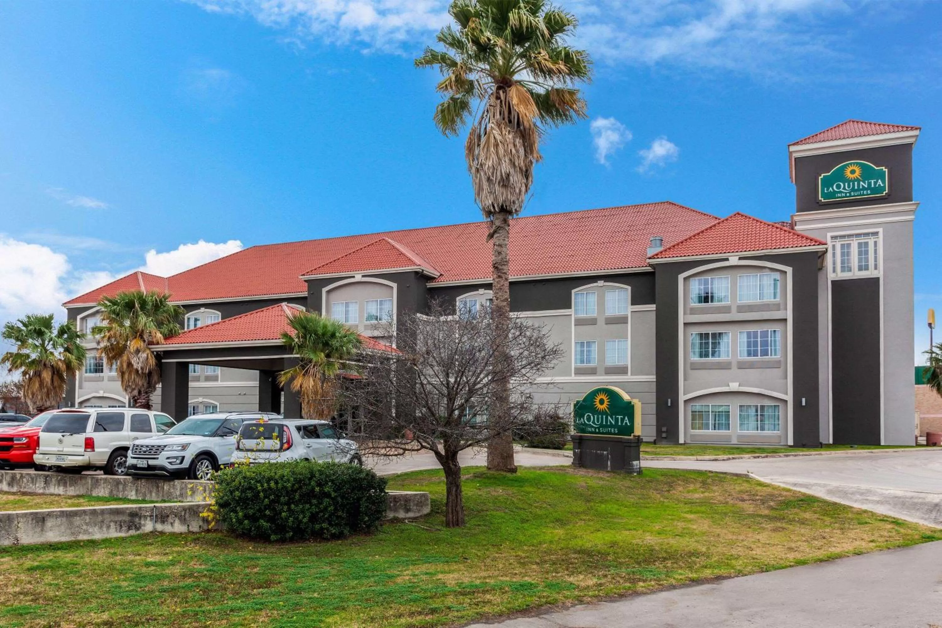 Property building in La Quinta by Wyndham Seguin