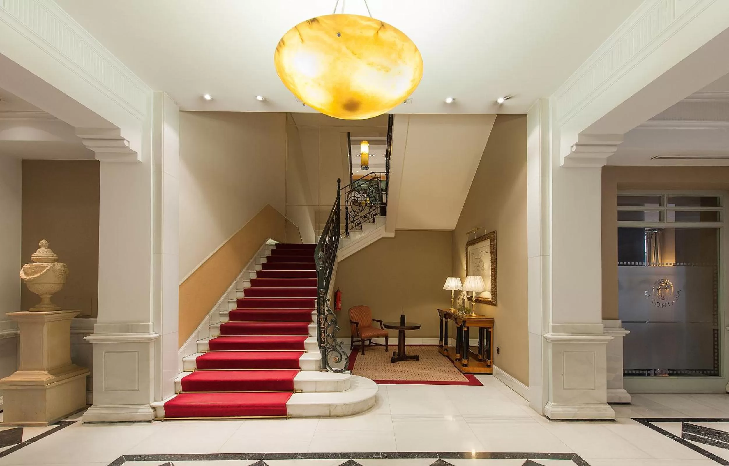 Lobby or reception in Valladolid Recoletos