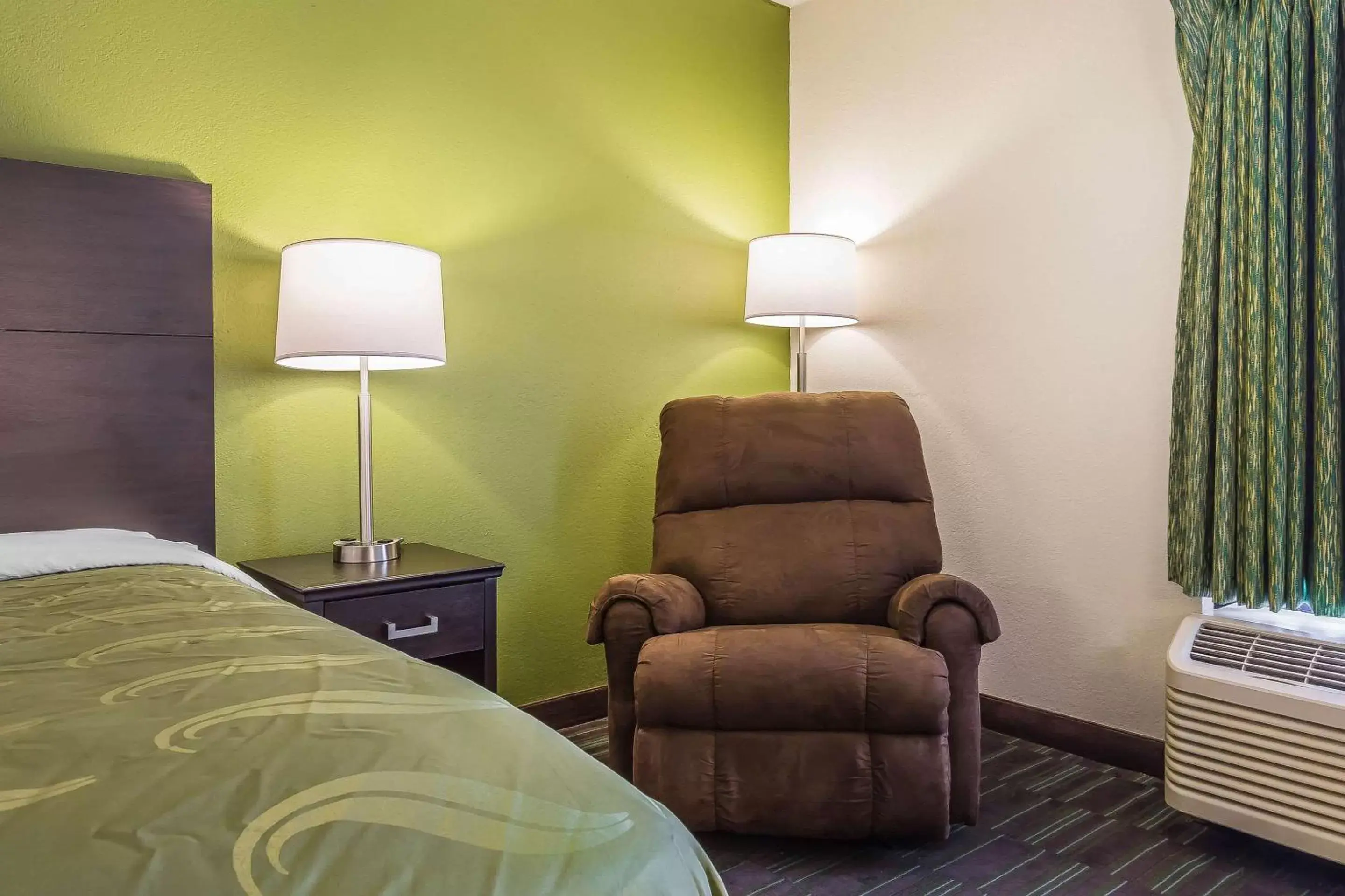 King Room - Accessible/Non-Smoking in Quality Inn Culpeper King Room - Accessible/Non-Smoking in Quality Inn Culpeper