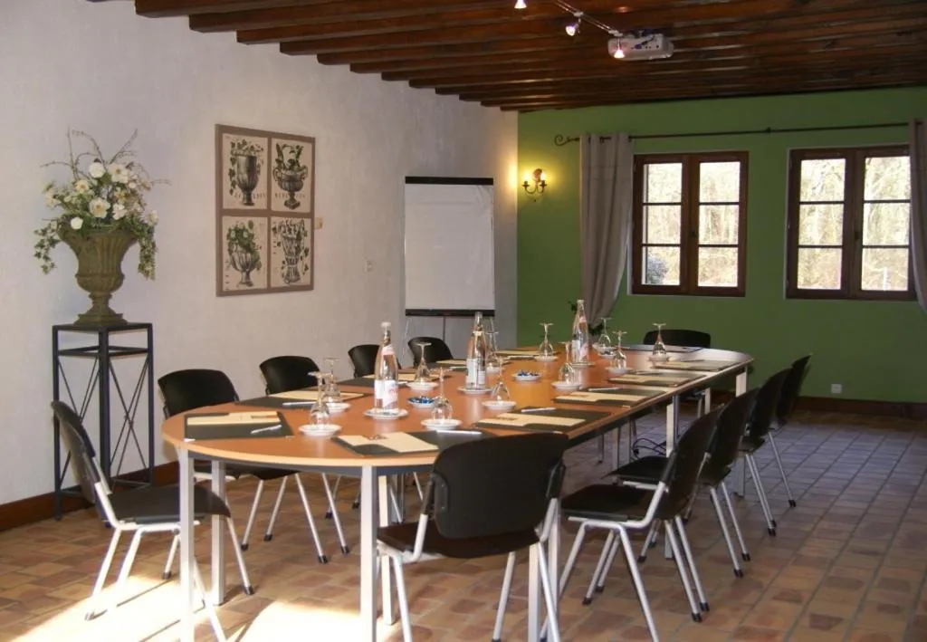 Meeting/conference room in L'Orée des Chênes, The Originals Relais