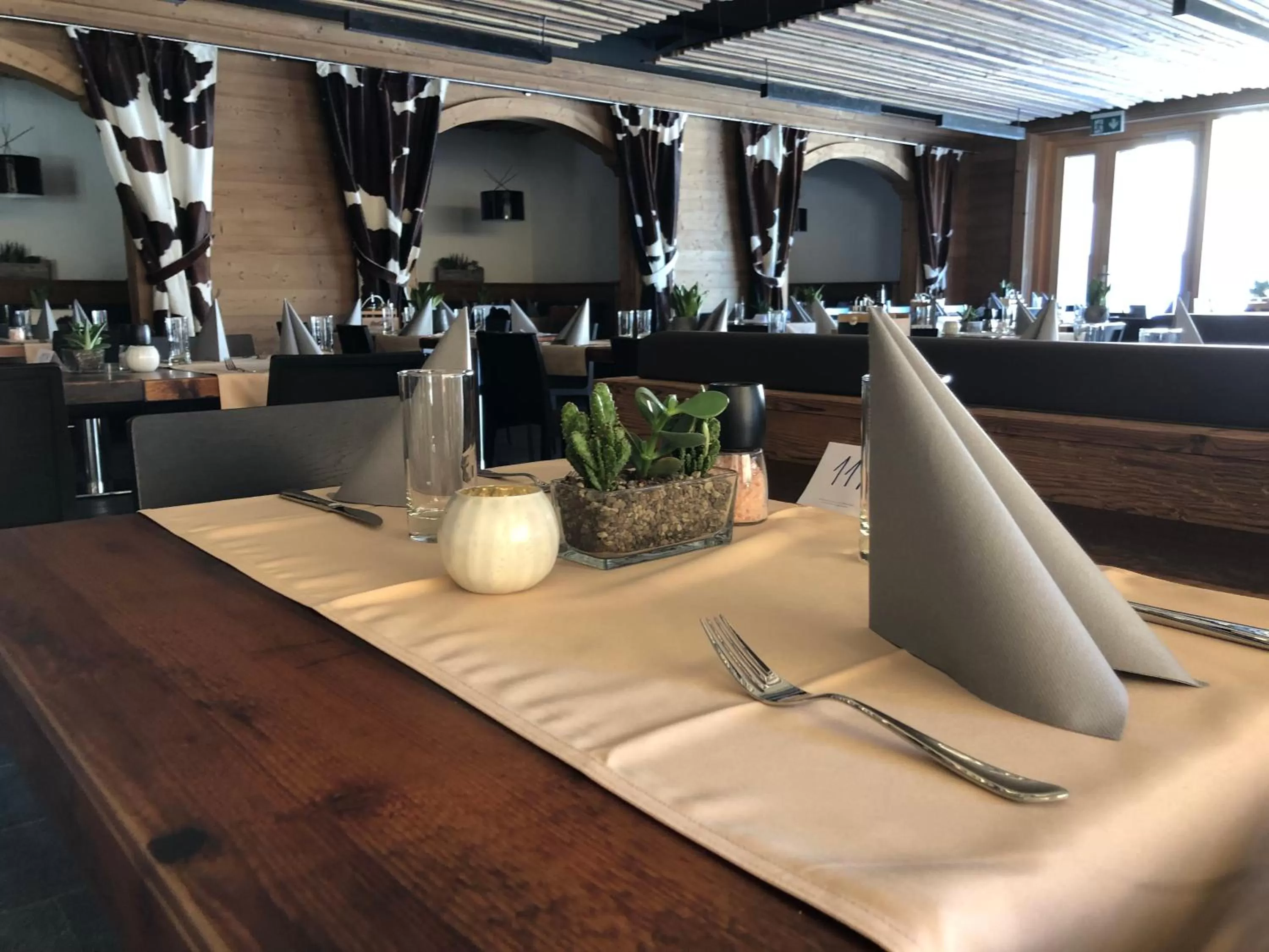 Restaurant/places to eat in Catrina Resort